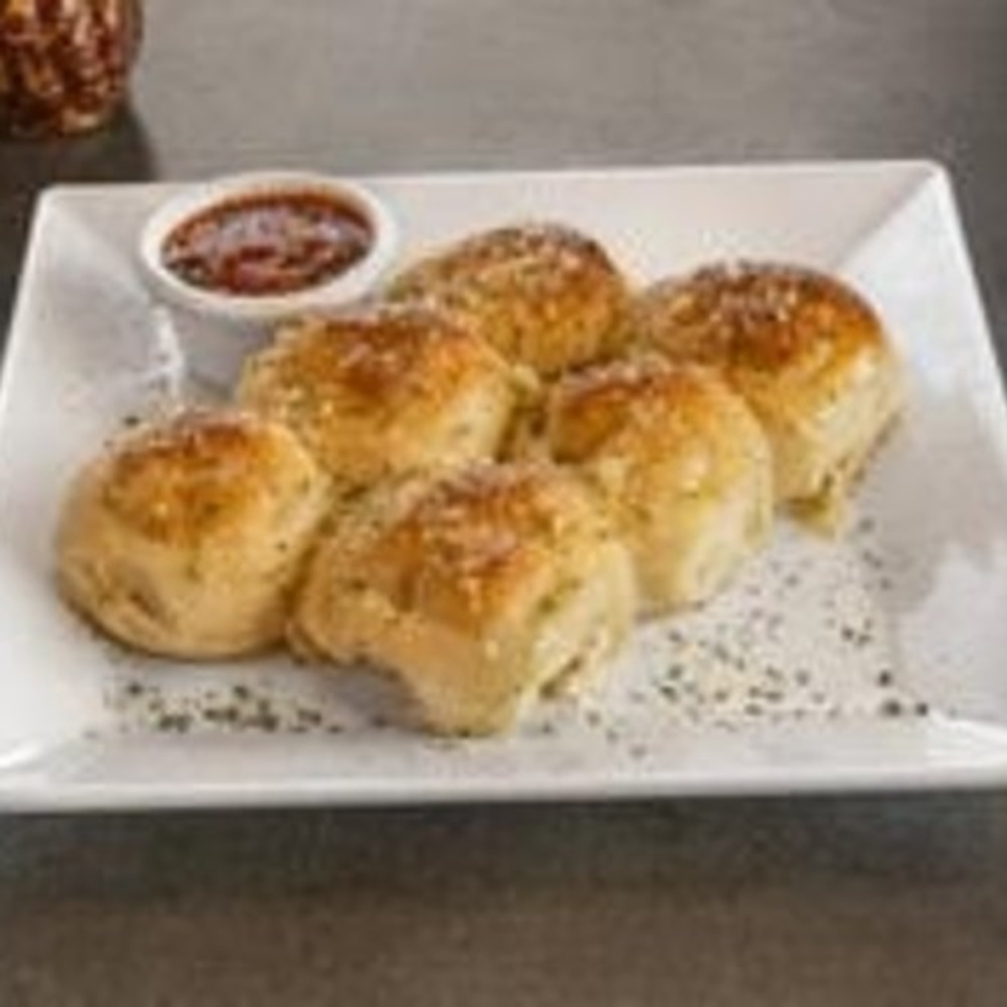3 Garlic Knots