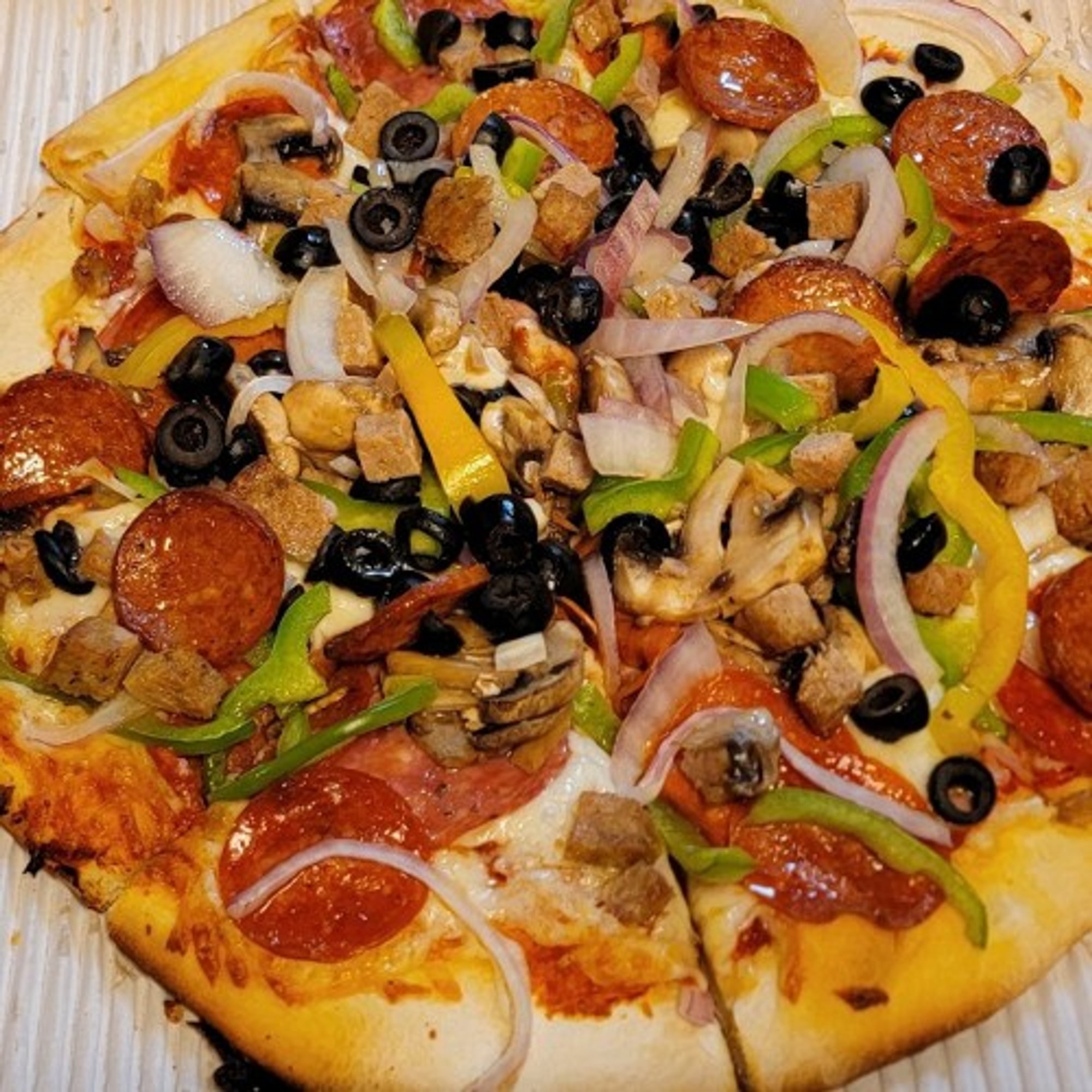 16" Combination Pizza