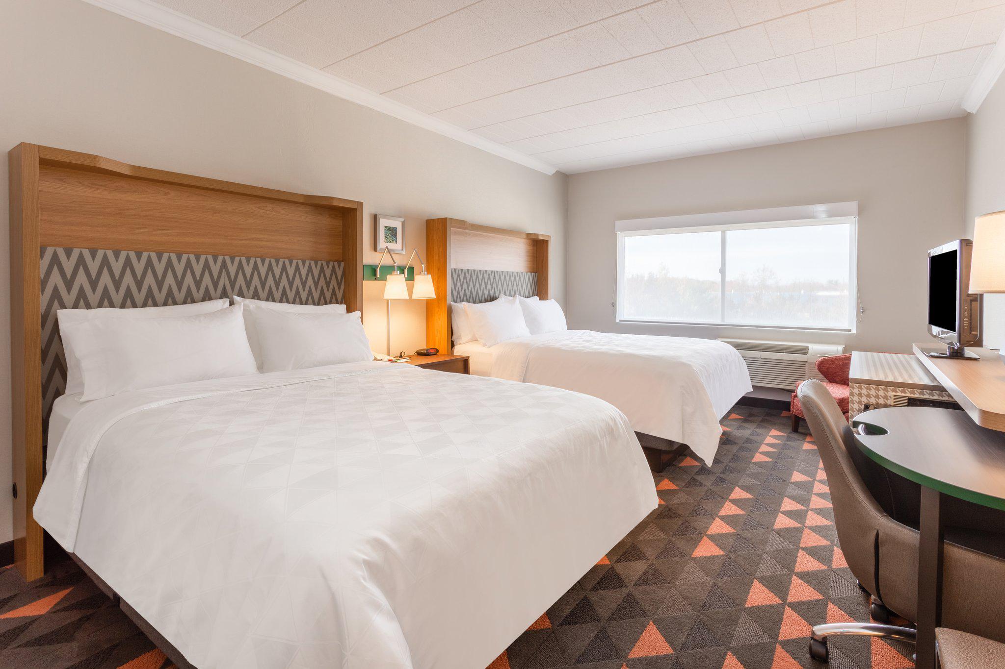 Holiday Inn Philadelphia South-Swedesboro Photo