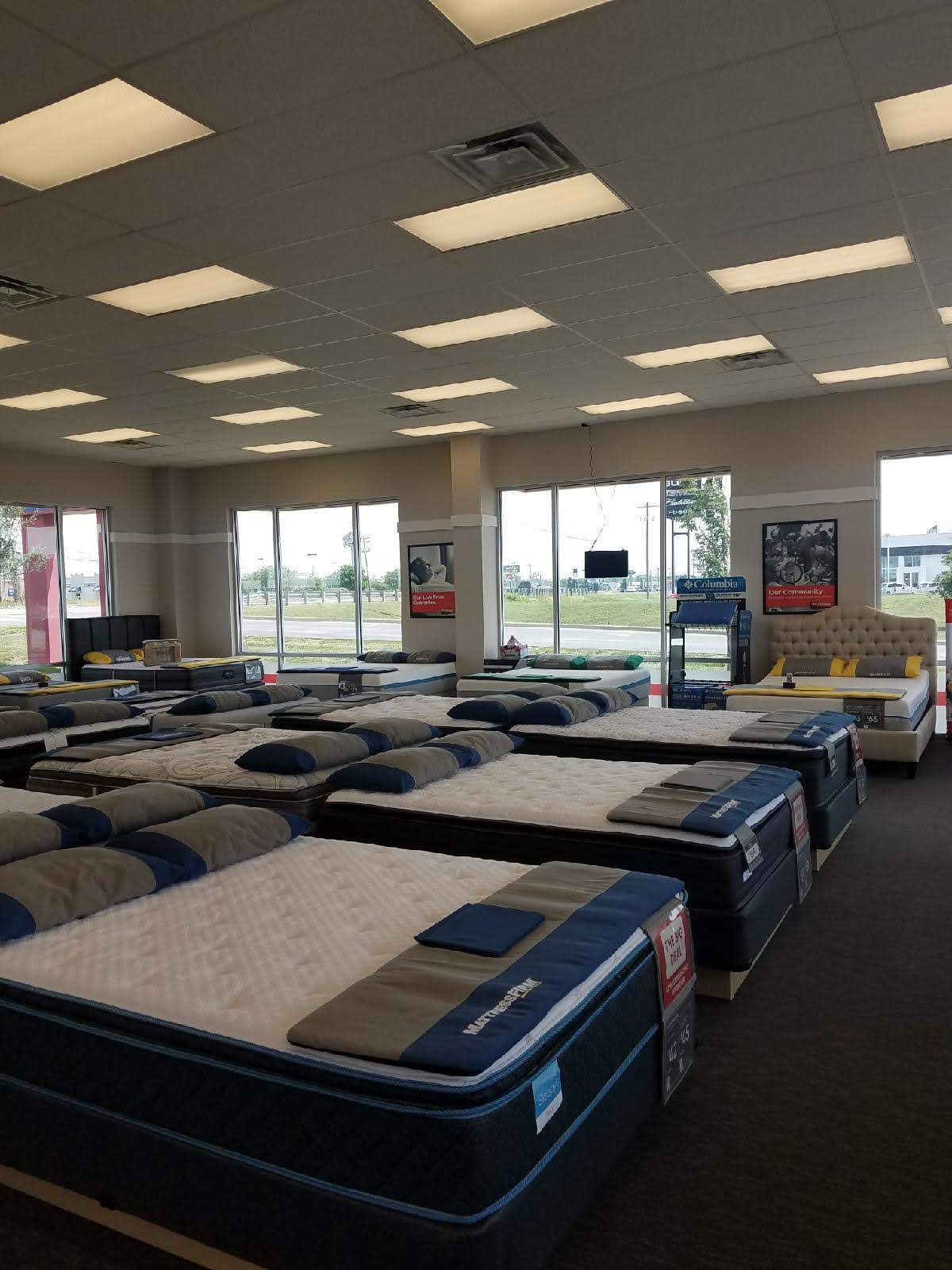 Mattress Firm Clearance Photo