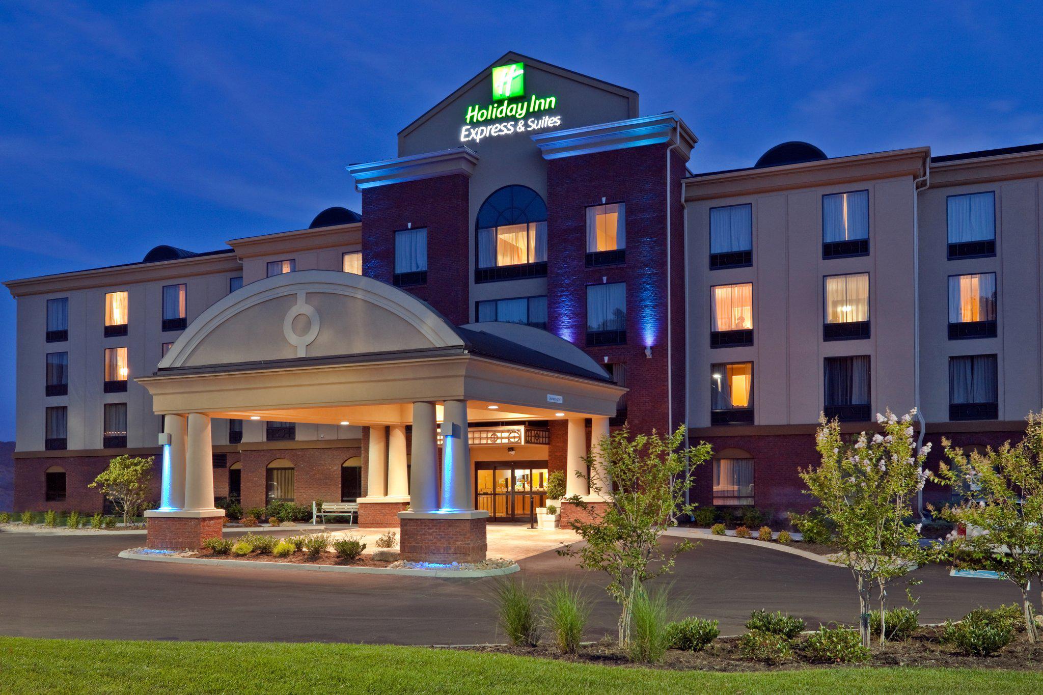 Holiday Inn Express & Suites Kodak East-Sevierville Photo