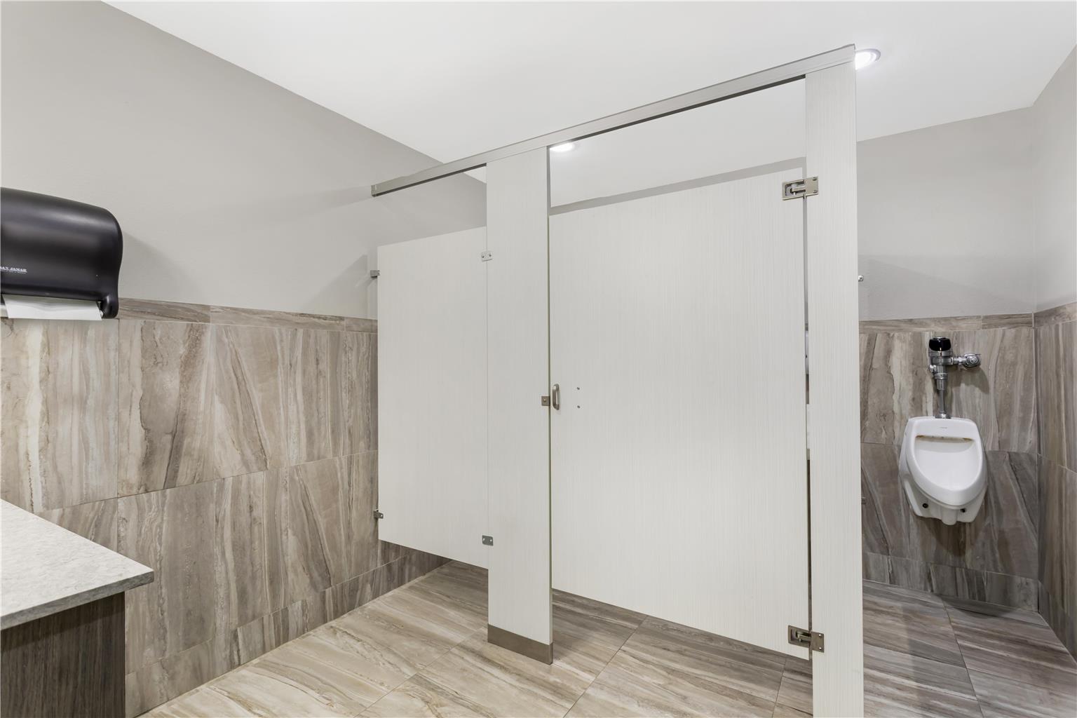 Best Western Plus First Coast Inn & Suites Image