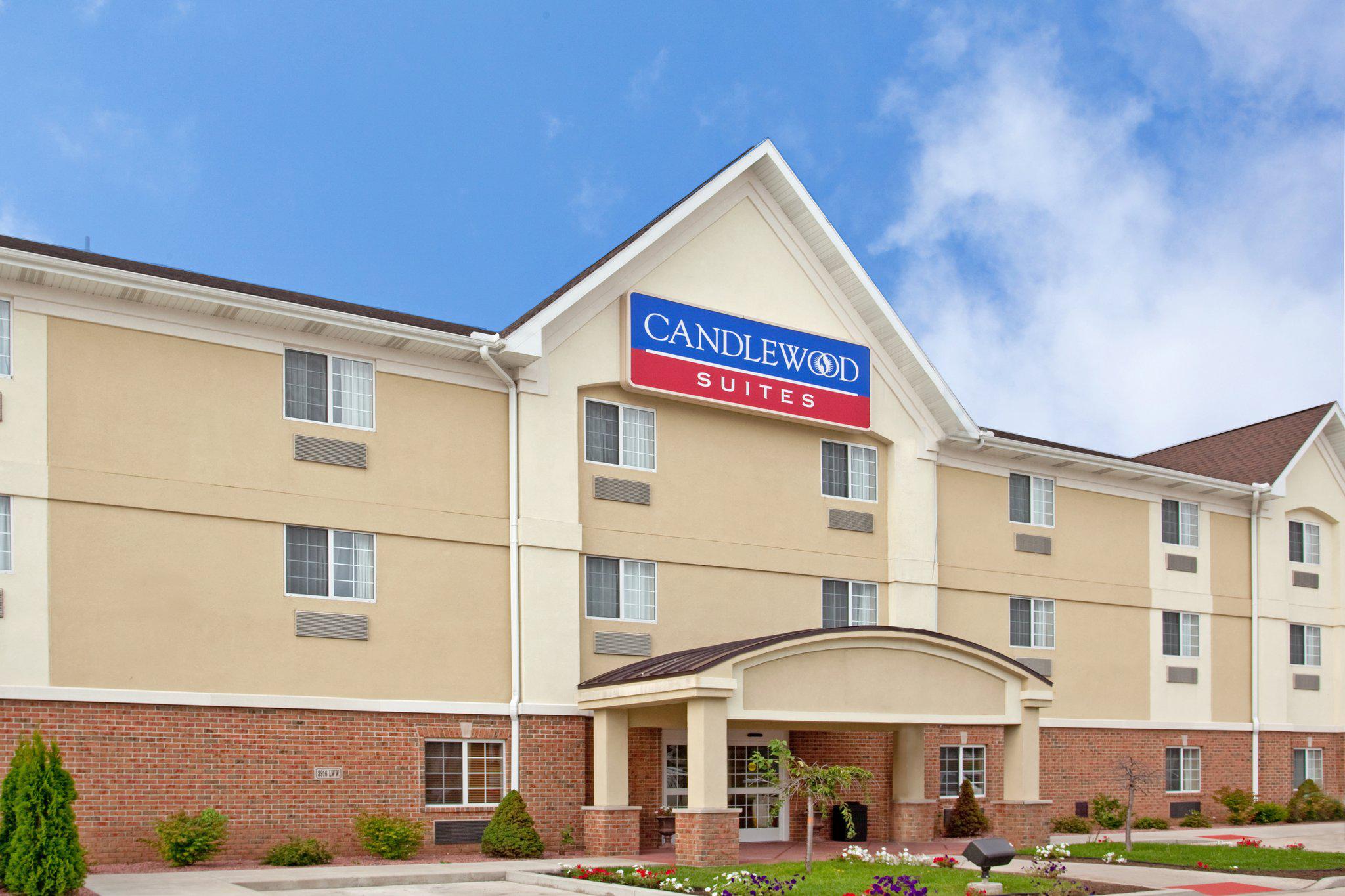 Candlewood Suites South Bend Airport Photo