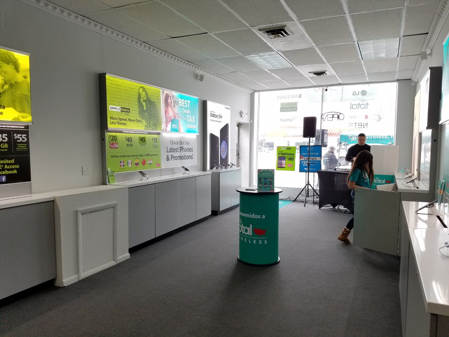 Total Wireless Store Photo