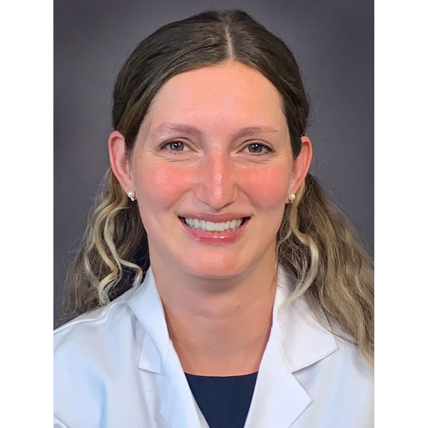 Hannah Z. Kooperkamp, MD, Cardiothoracic Surgeon Image