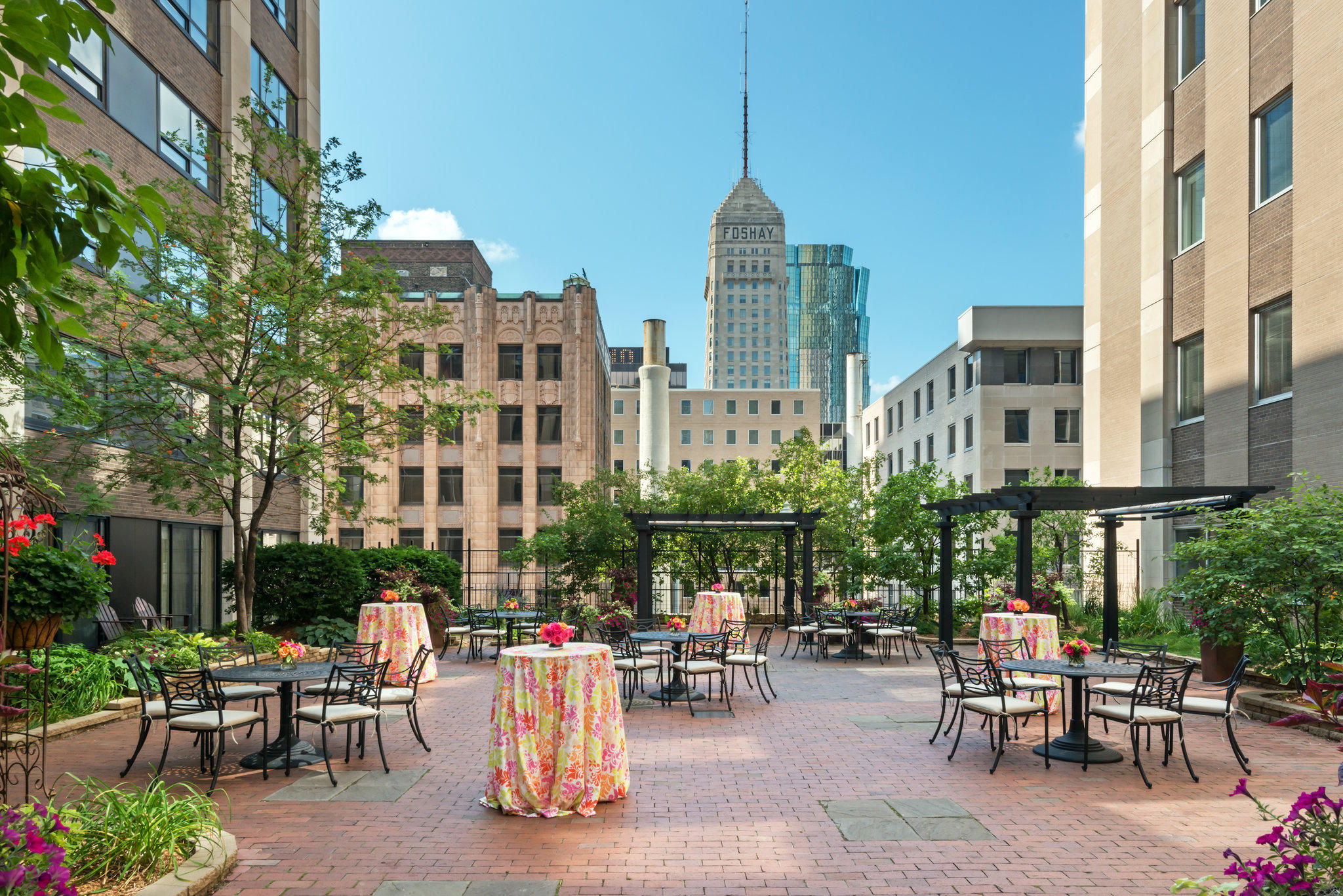 Crowne Plaza Minneapolis Northstar Downtown Photo