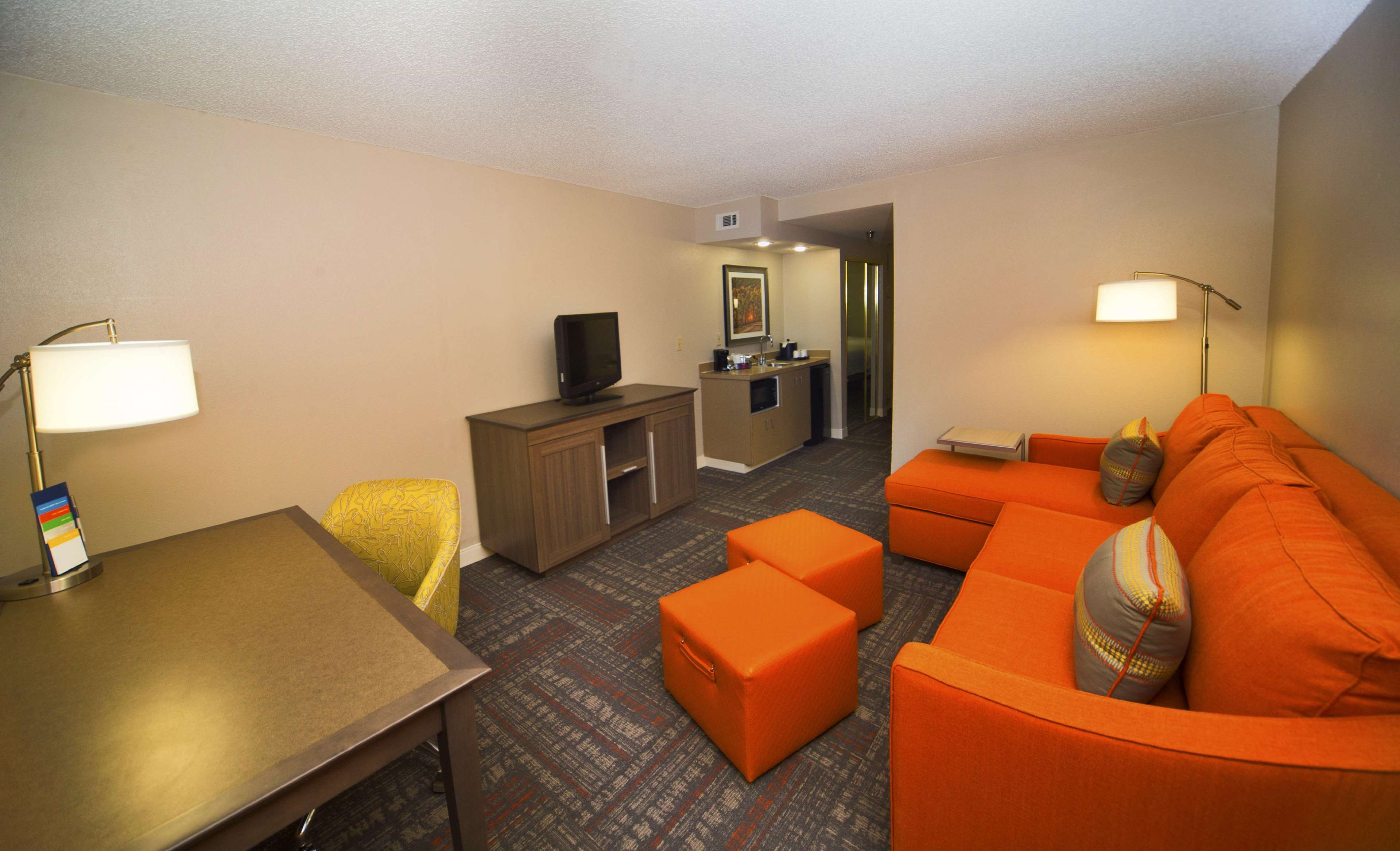 Hampton Inn & Suites Valdosta/Conference Center Photo