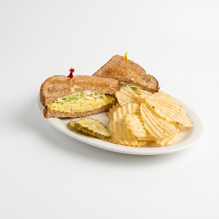 Egg Salad Sandwich & Chips