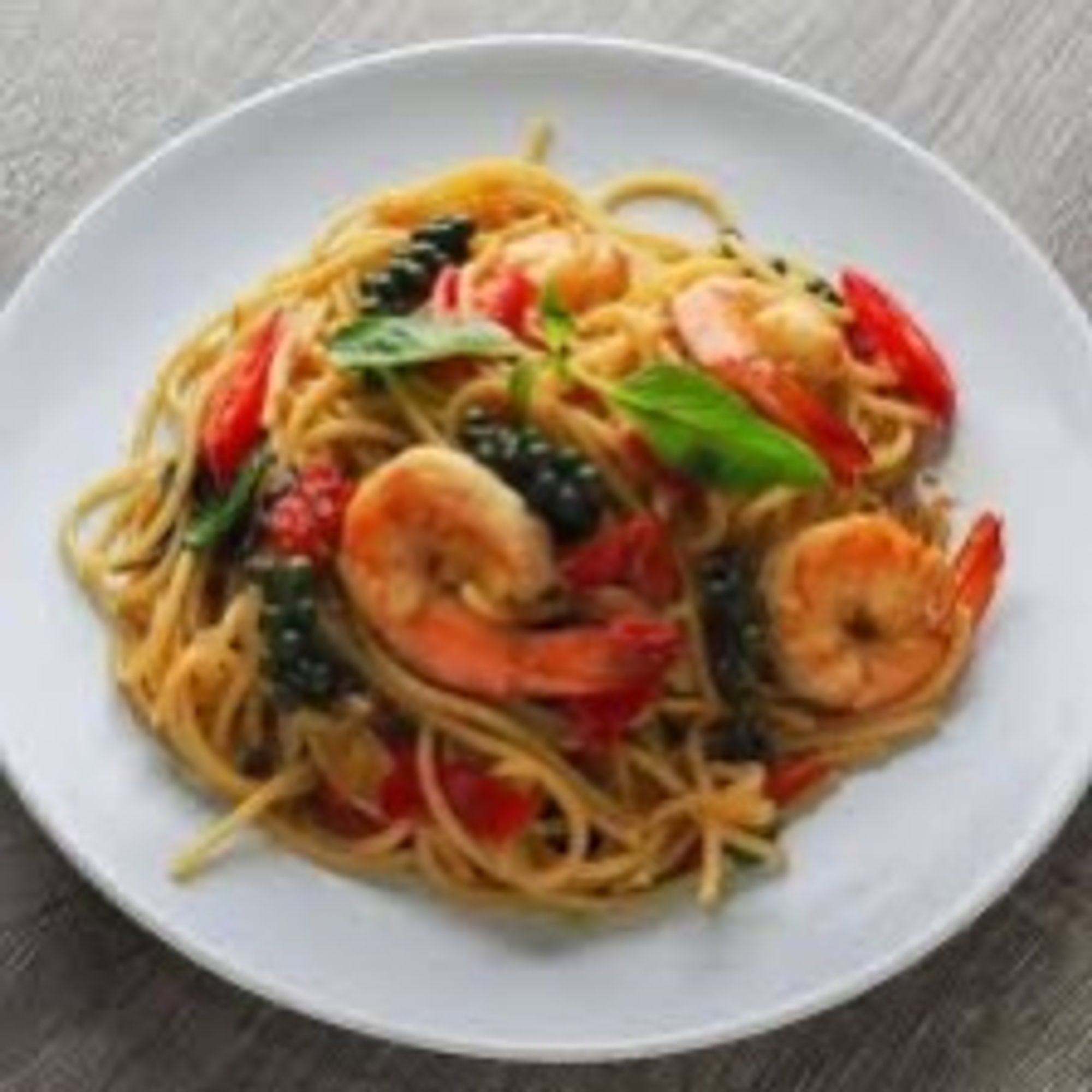 D4. Spaghetti with spicy basil sauce