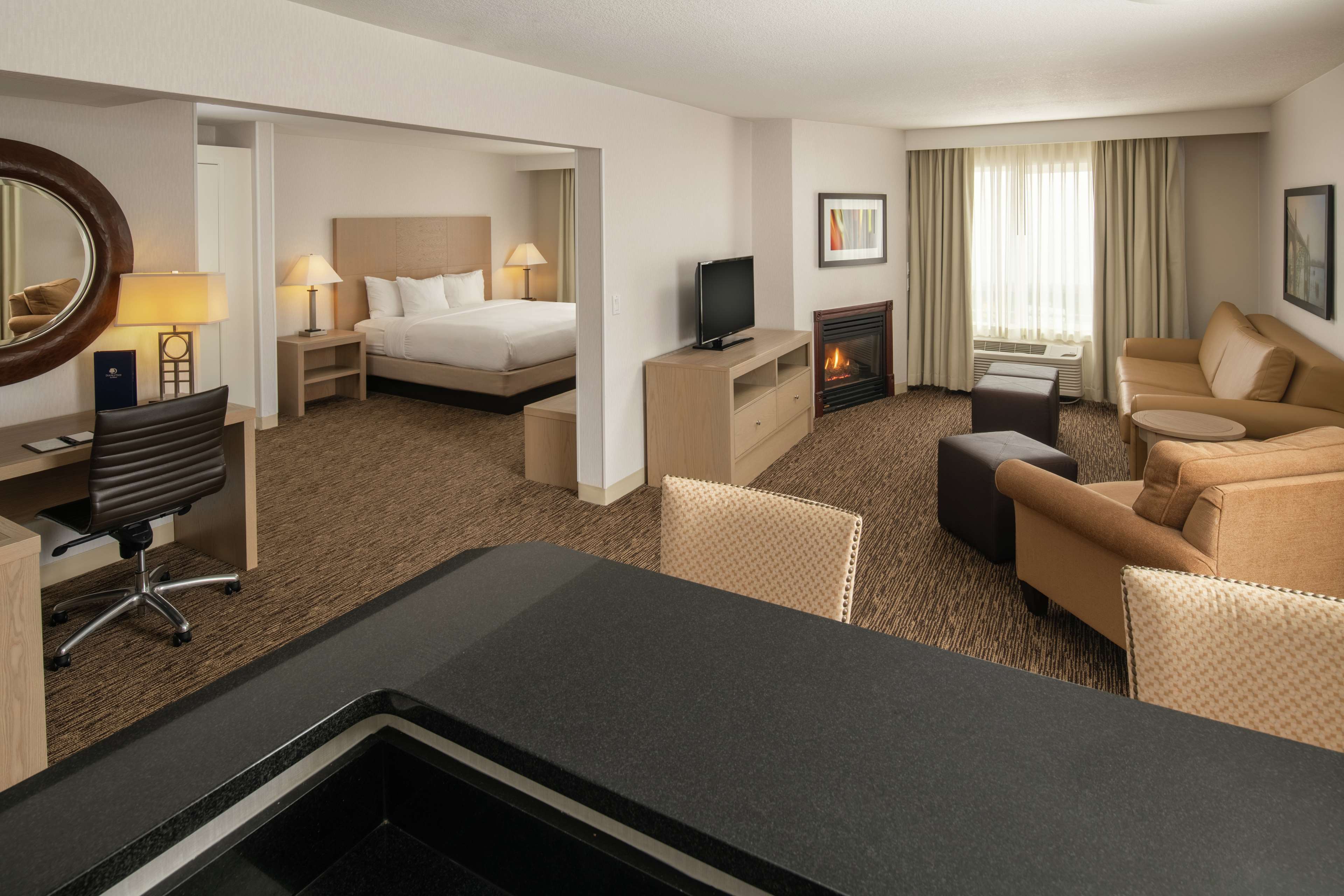 DoubleTree by Hilton Hotel Portland - Tigard Photo