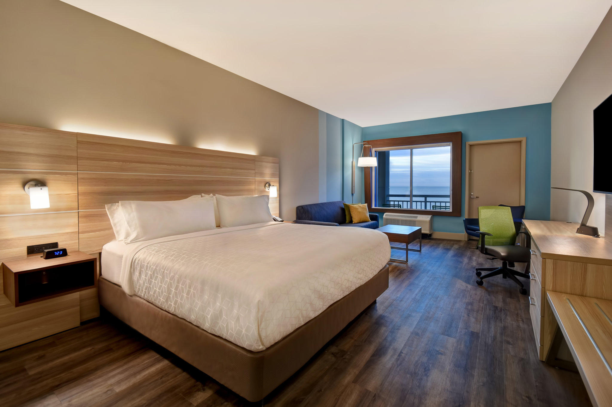 Holiday Inn Express & Suites Galveston Beach Photo