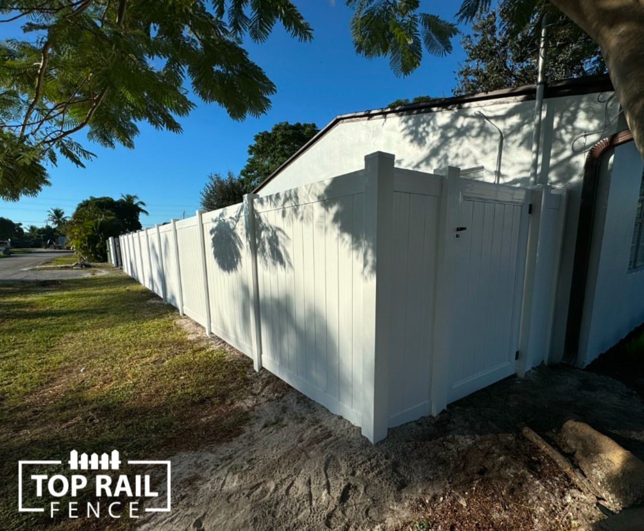 Top Rail Fence Pompano Beach Image