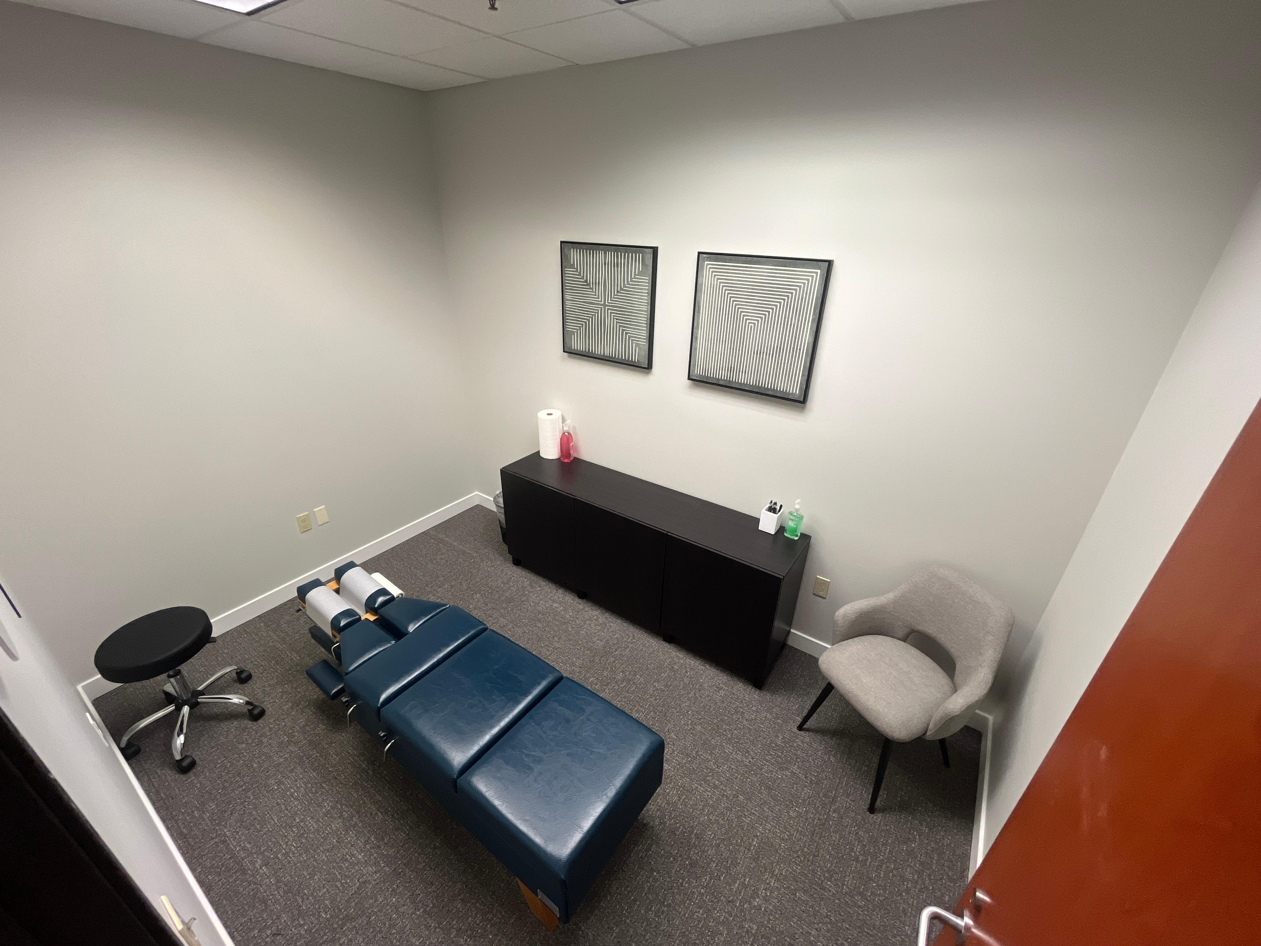 Accident Care Chiropractic Image