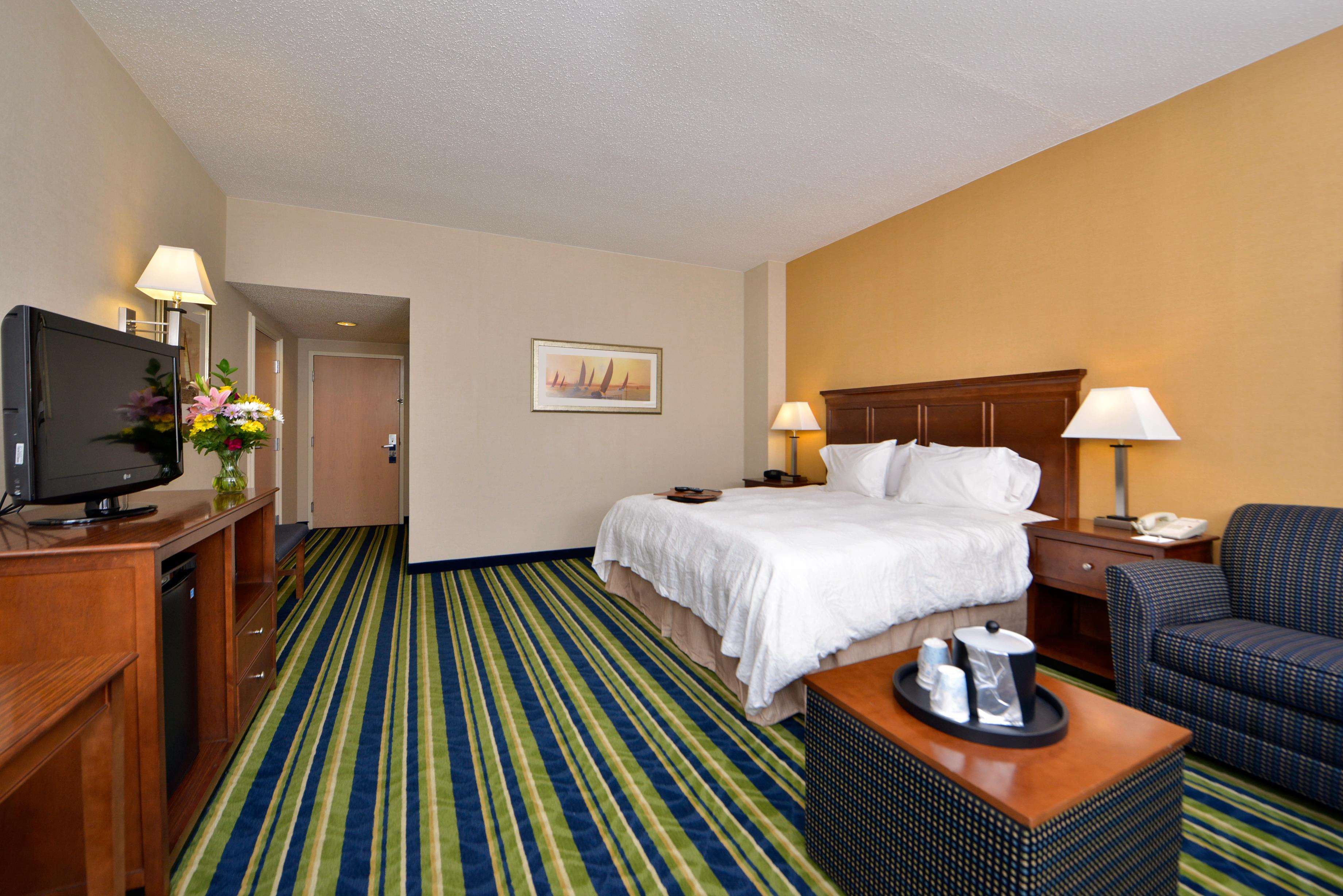 Hampton Inn Salisbury Photo