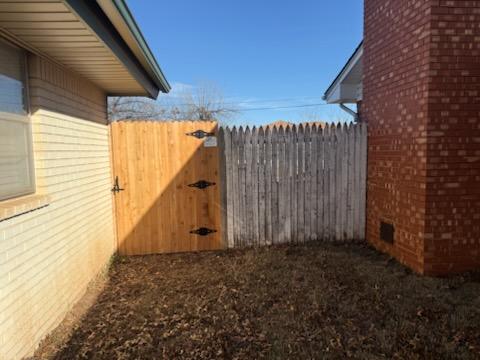 Top Rail Fence Oklahoma City Image
