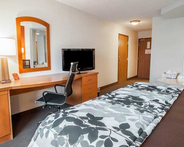 Images Sleep Inn & Suites Lake of the Ozarks