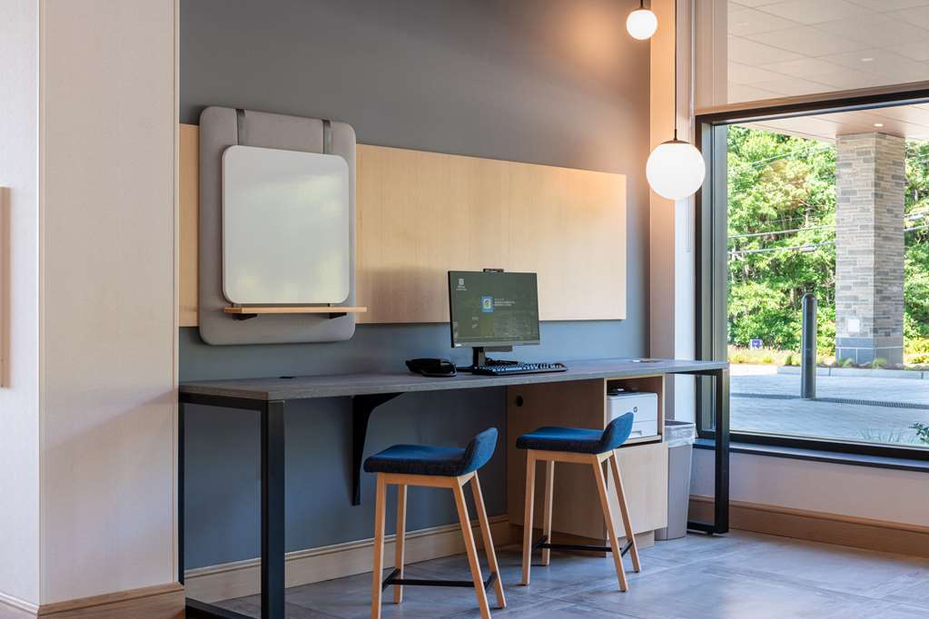 Hilton Garden Inn Boston Canton Image