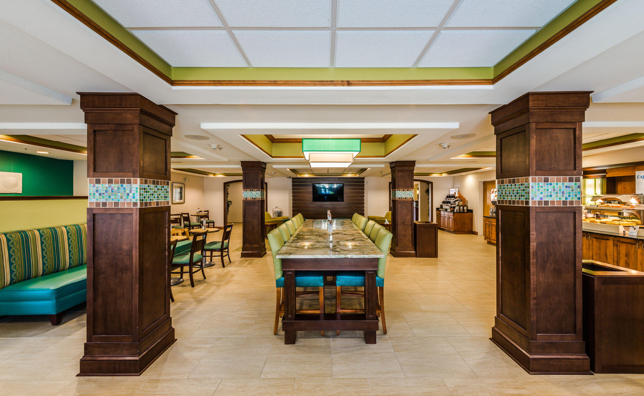 Holiday Inn Express & Suites Jacksonville - Blount Island Photo