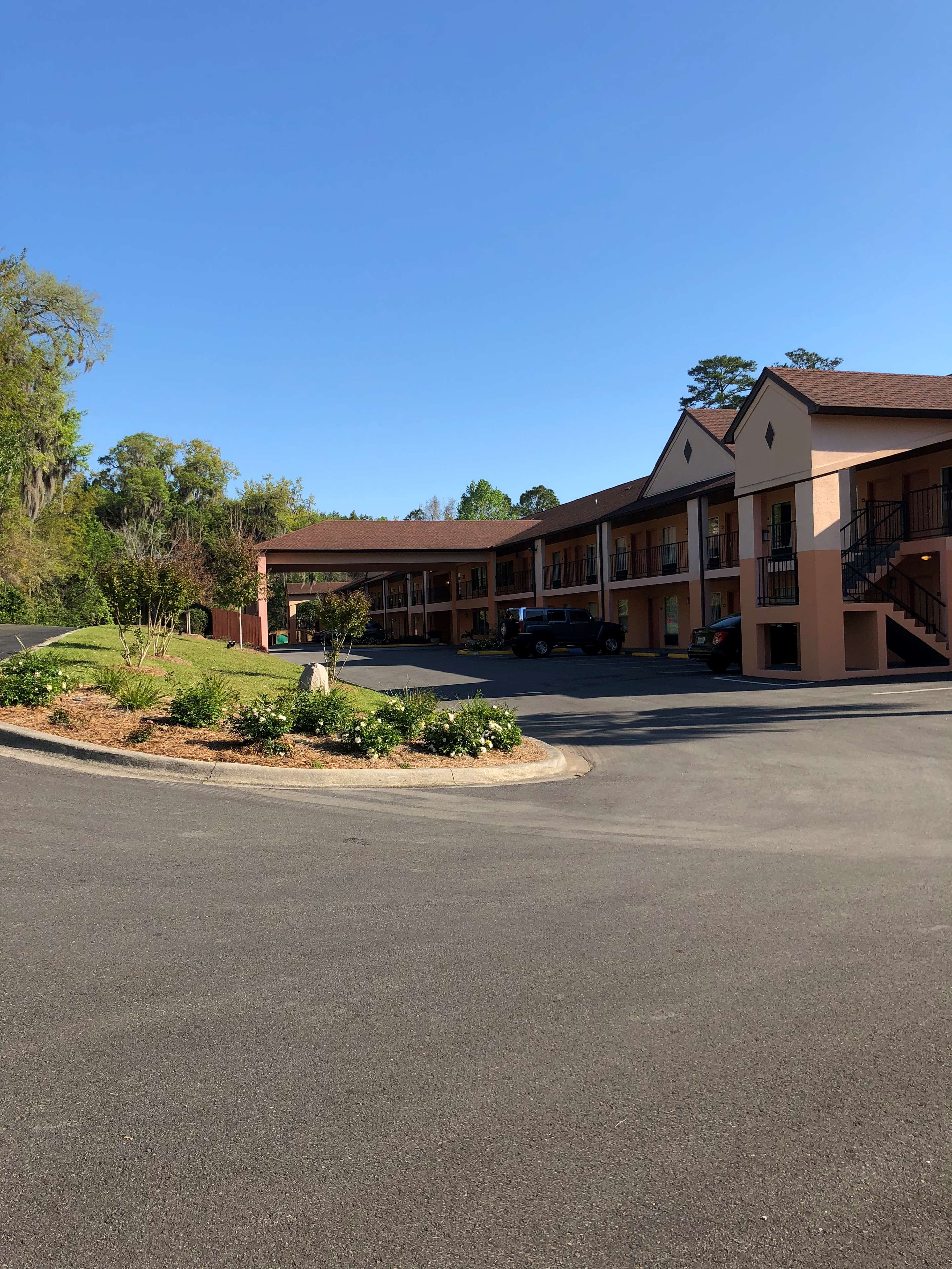 Best Western Tallahassee-Downtown Inn & Suites Photo