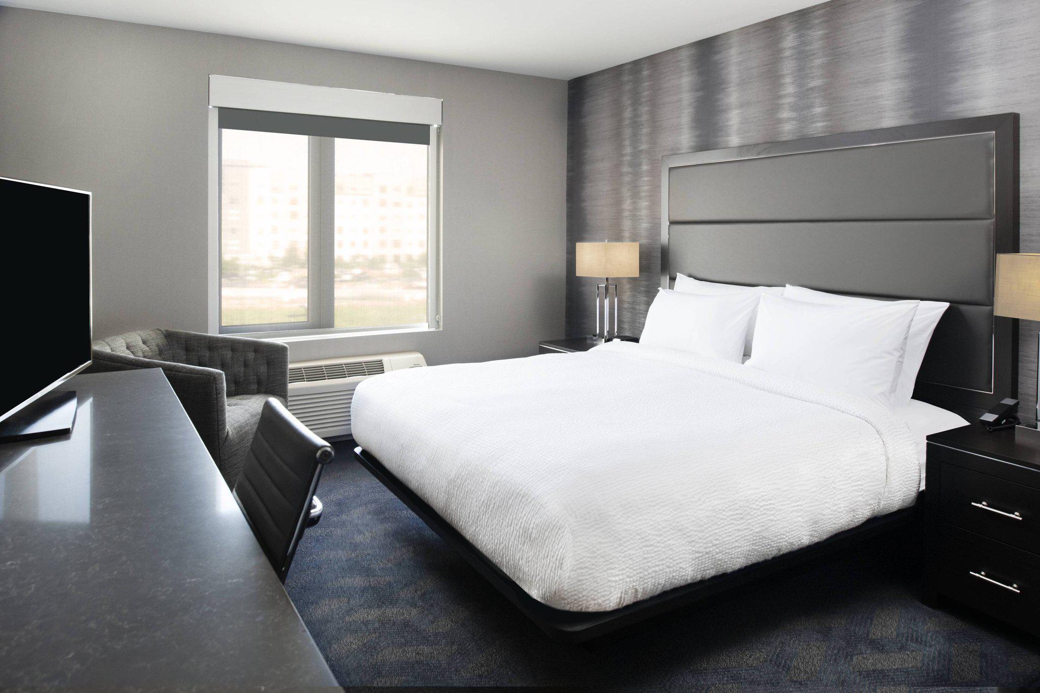 Fairfield Inn & Suites by Marriott Boston Logan Airport/Chelsea Photo