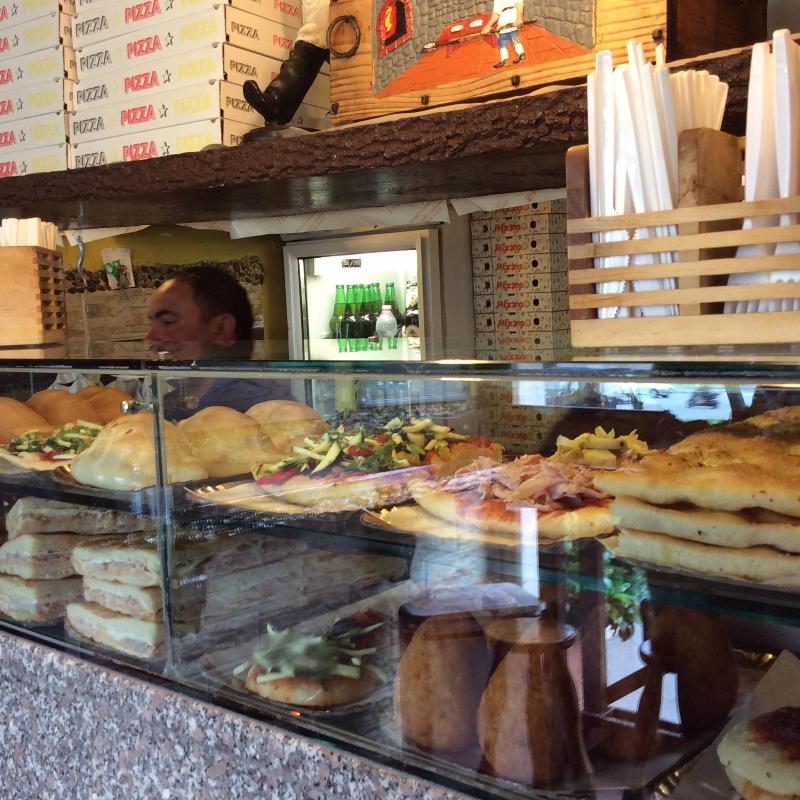 Images Pizzeria Blow Out