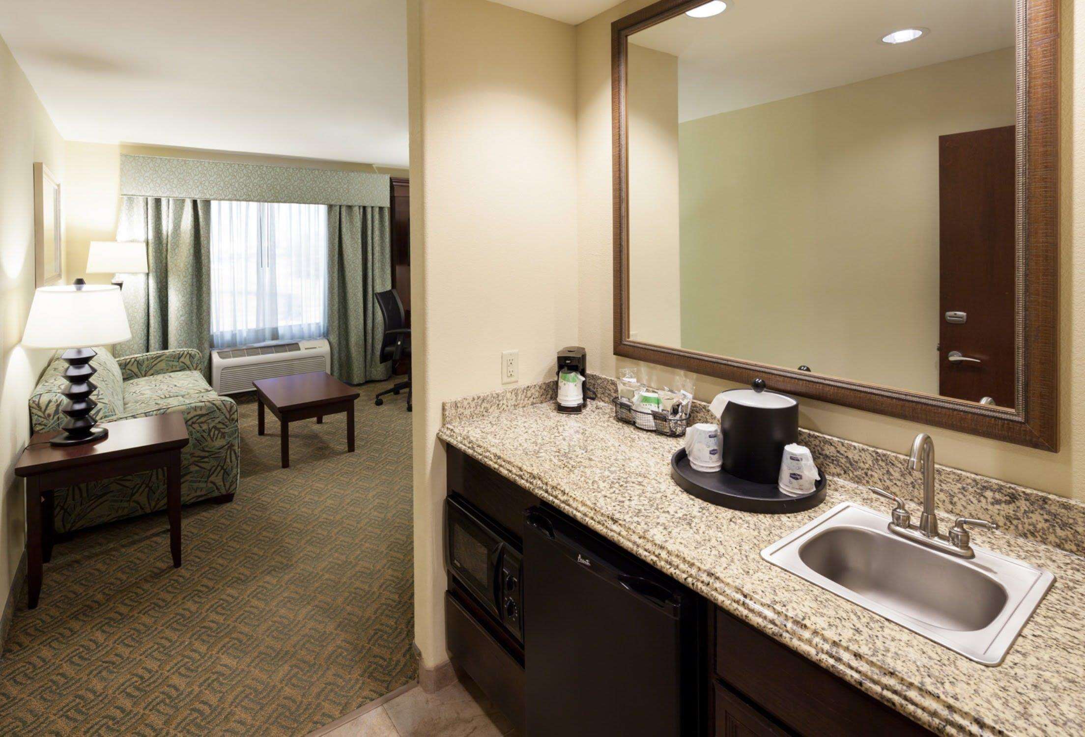 Hampton Inn & Suites Dallas-Arlington-South Photo