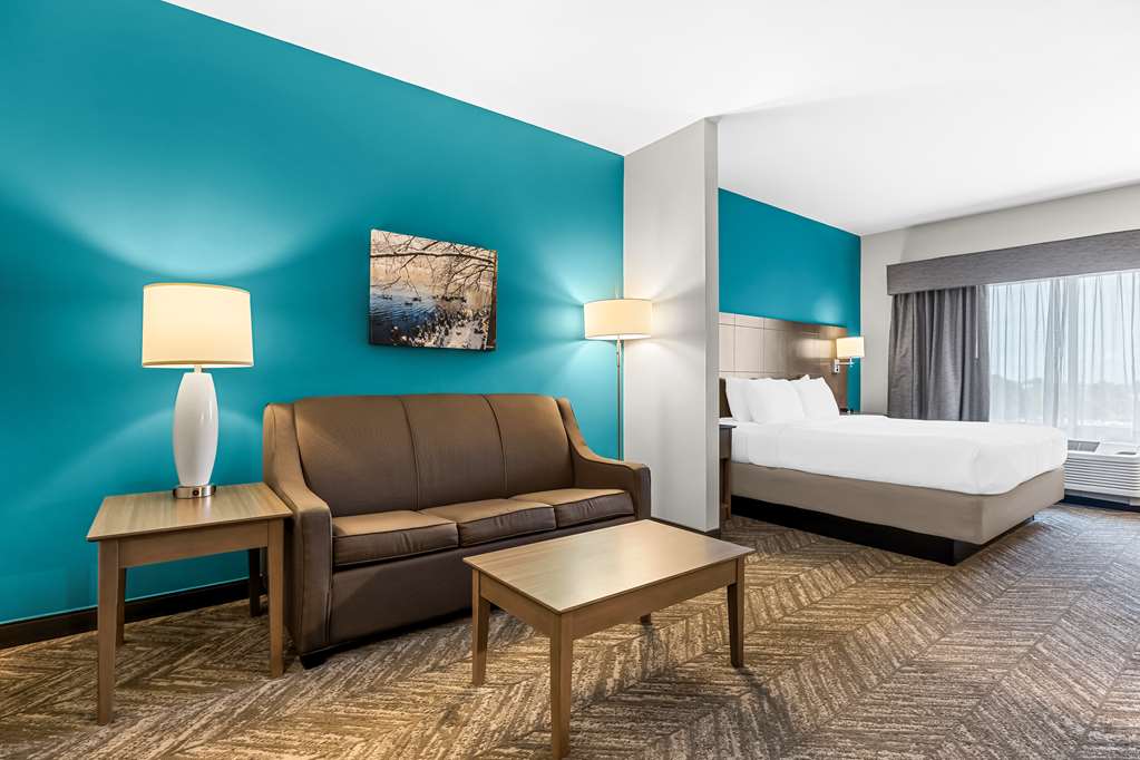 Best Western Plus Bolivar Hotel & Suites Image