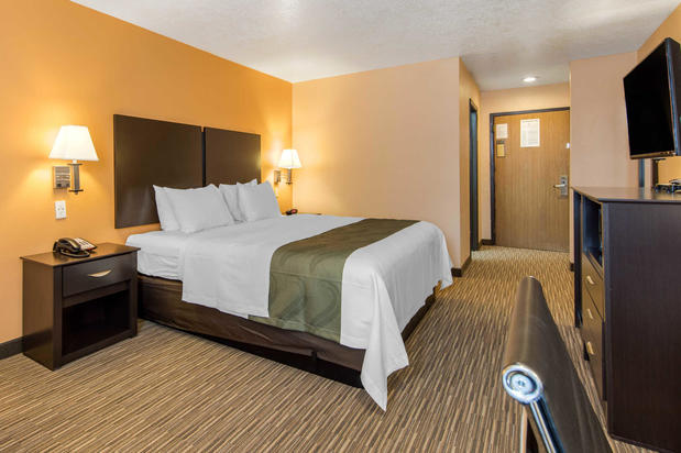 Images Quality Inn & Suites