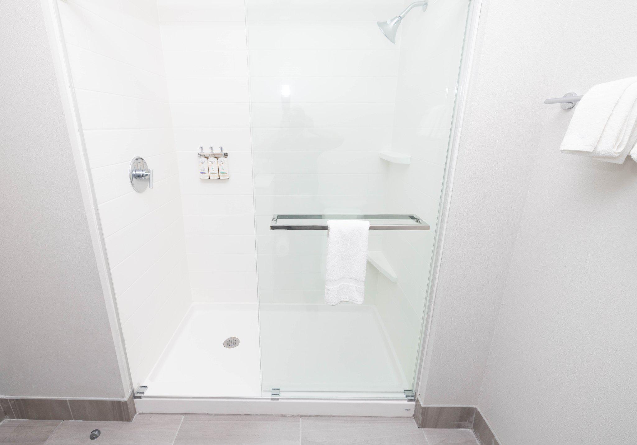 Holiday Inn Express & Suites Tampa Stadium - Airport Area by IHG Image