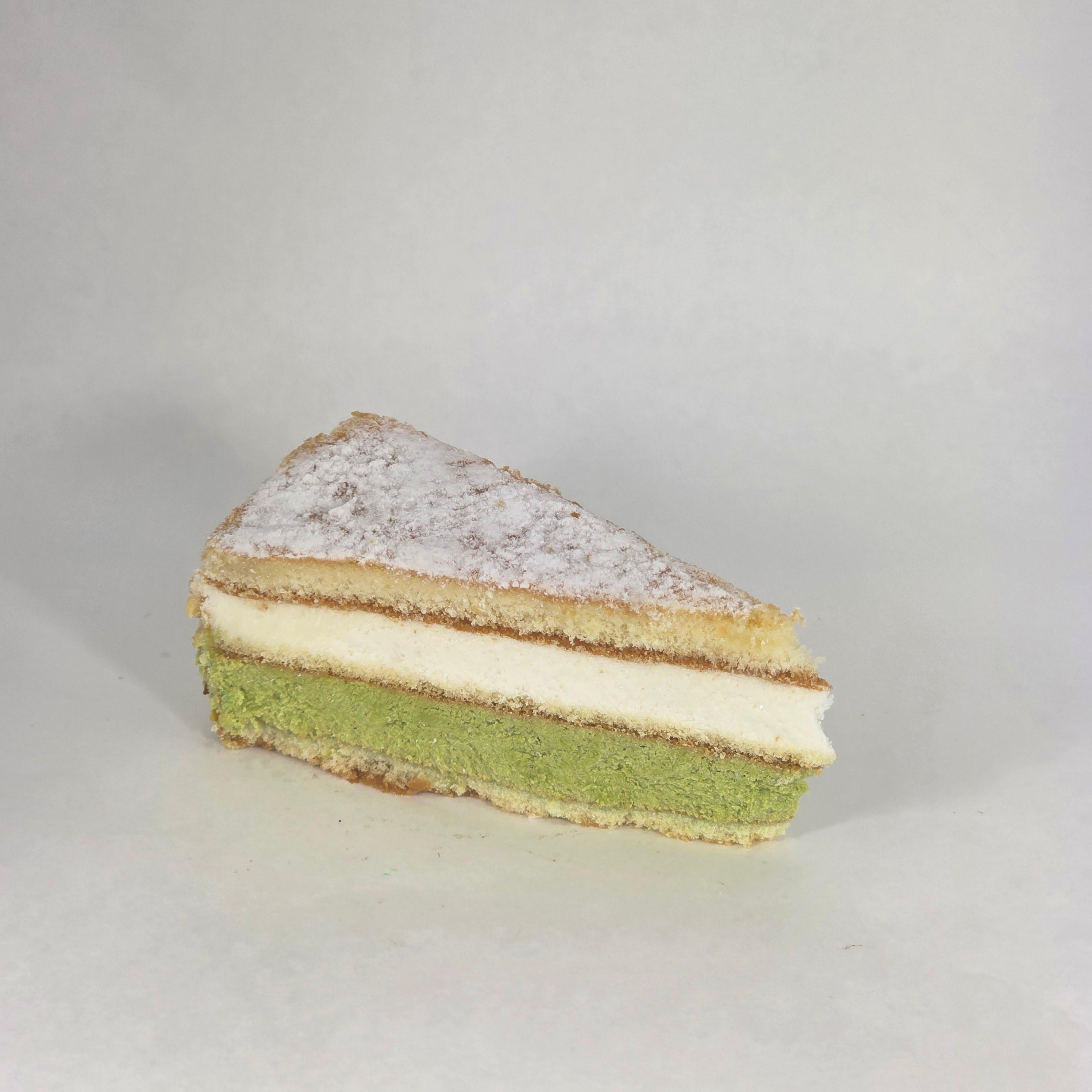 Pistachio & Ricotta Cheesecake