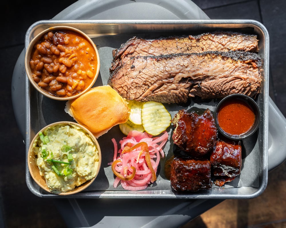 2 meat, 2 sides plate
