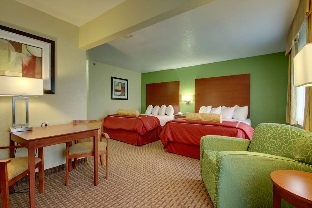 Best Western Plus Altoona Inn Photo