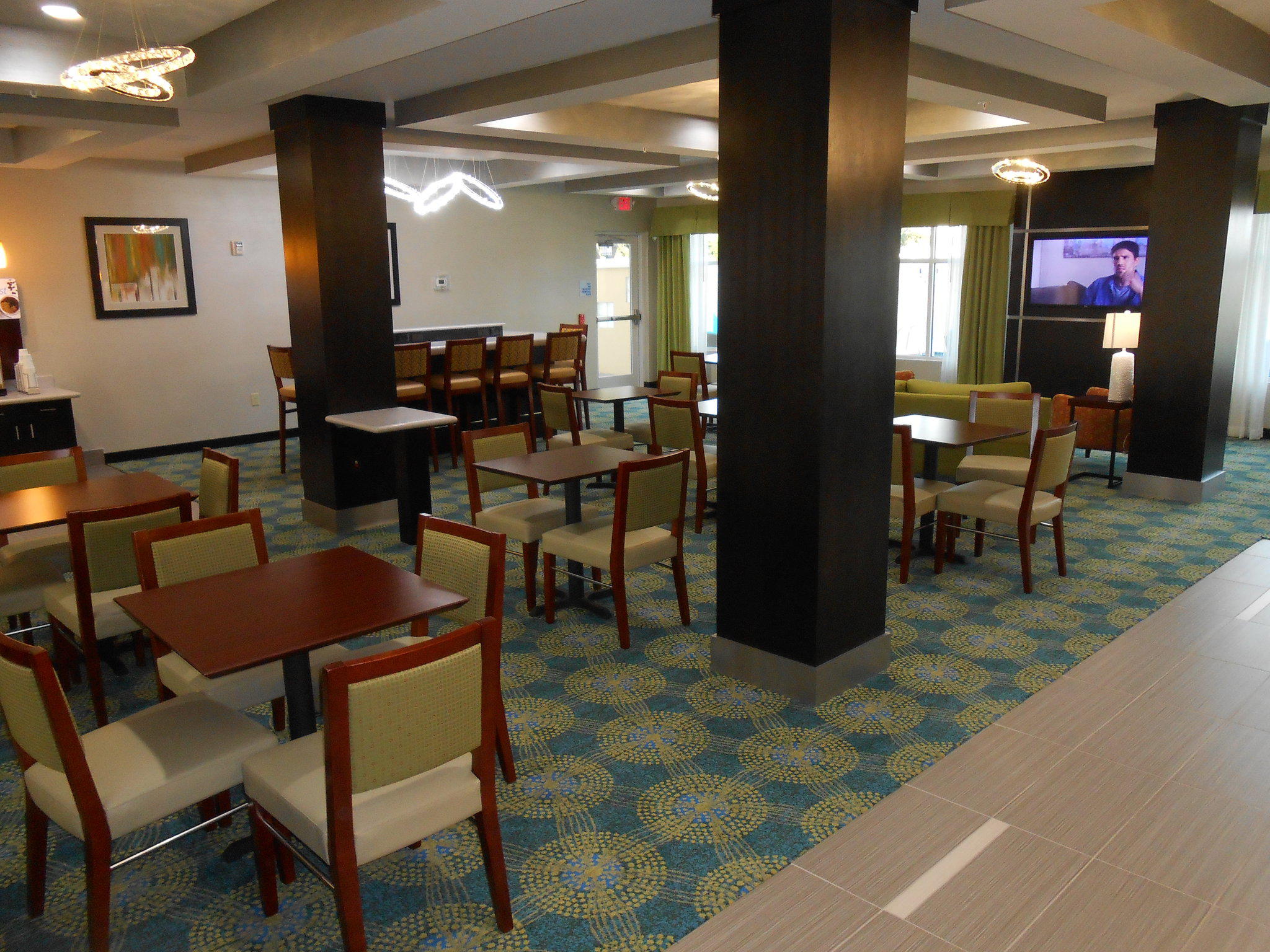 Holiday Inn Express & Suites Houston Northwest-Brookhollow Photo