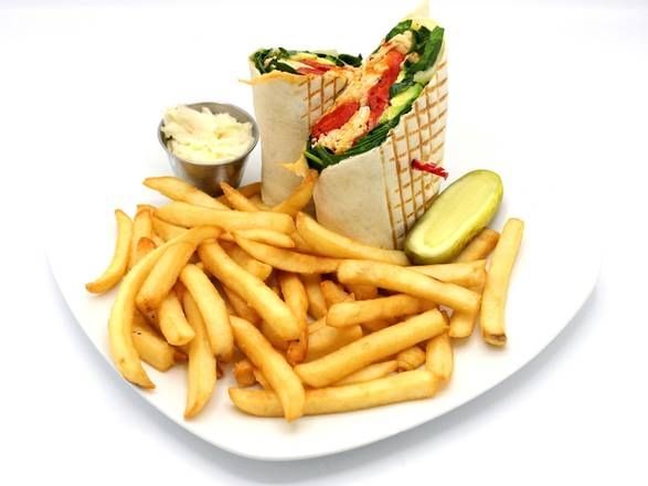 Buffalo Chicken Wrap w/fries