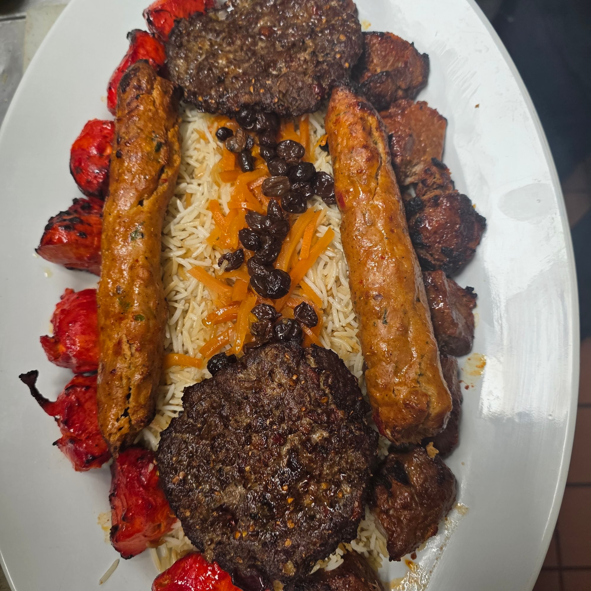 Yaraan Up to 4ppl & 2 Appetizers