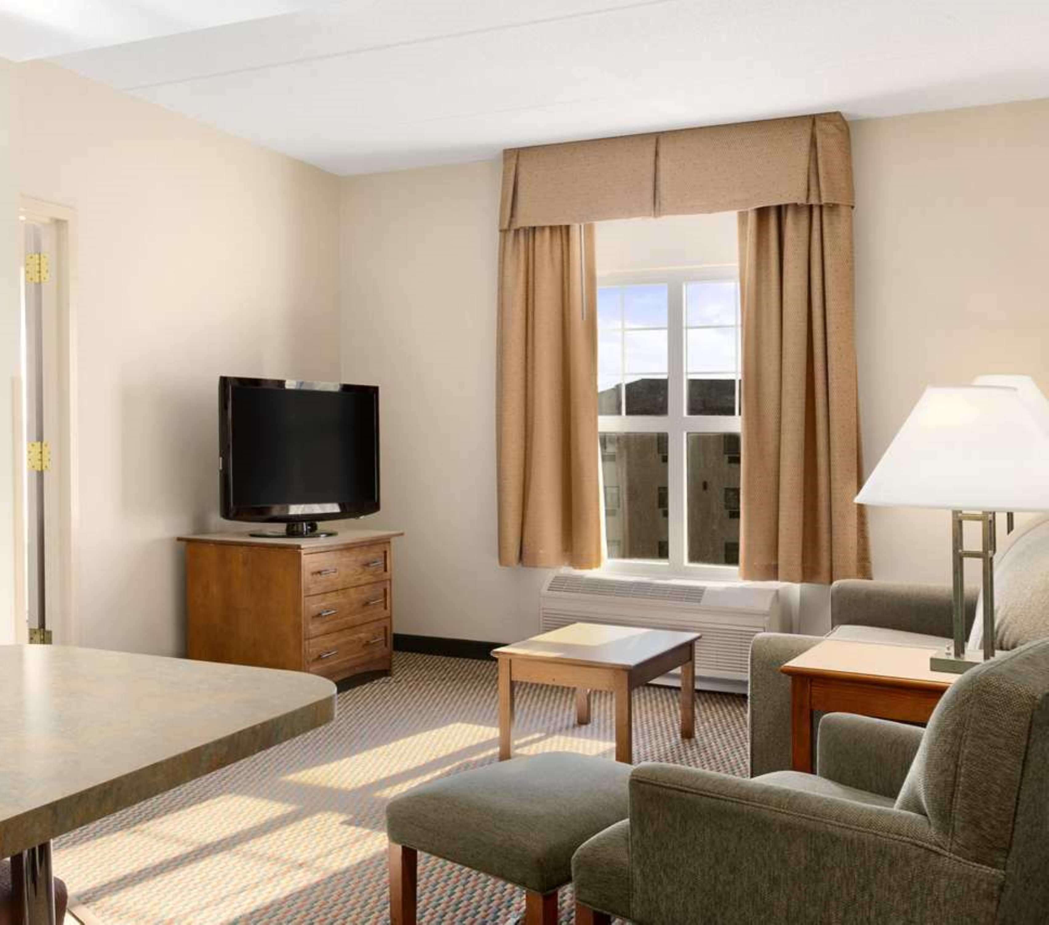 Hampton Inn & Suites Providence/Warwick-Airport Photo