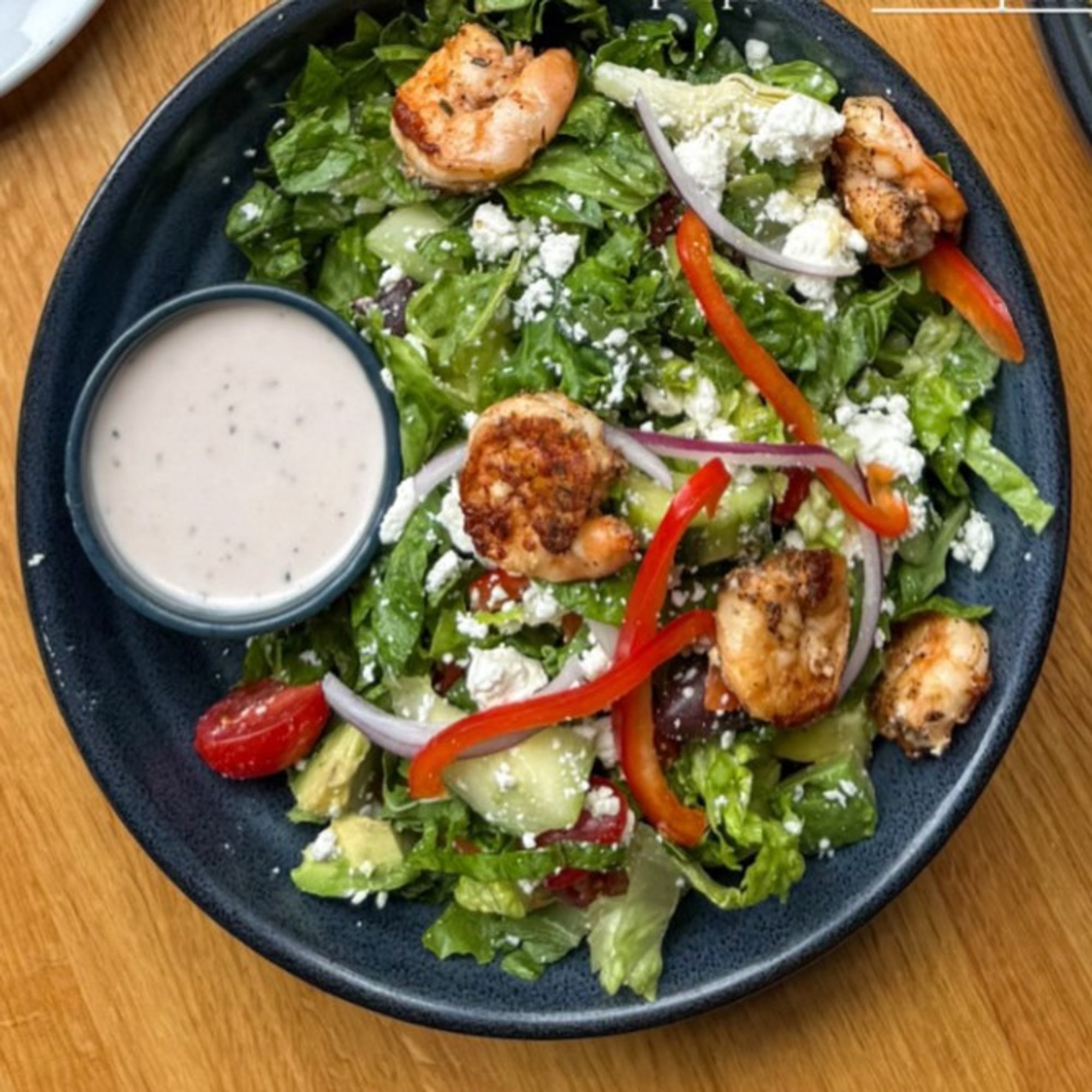 CRISP GRILLED GHICKEN SALAD