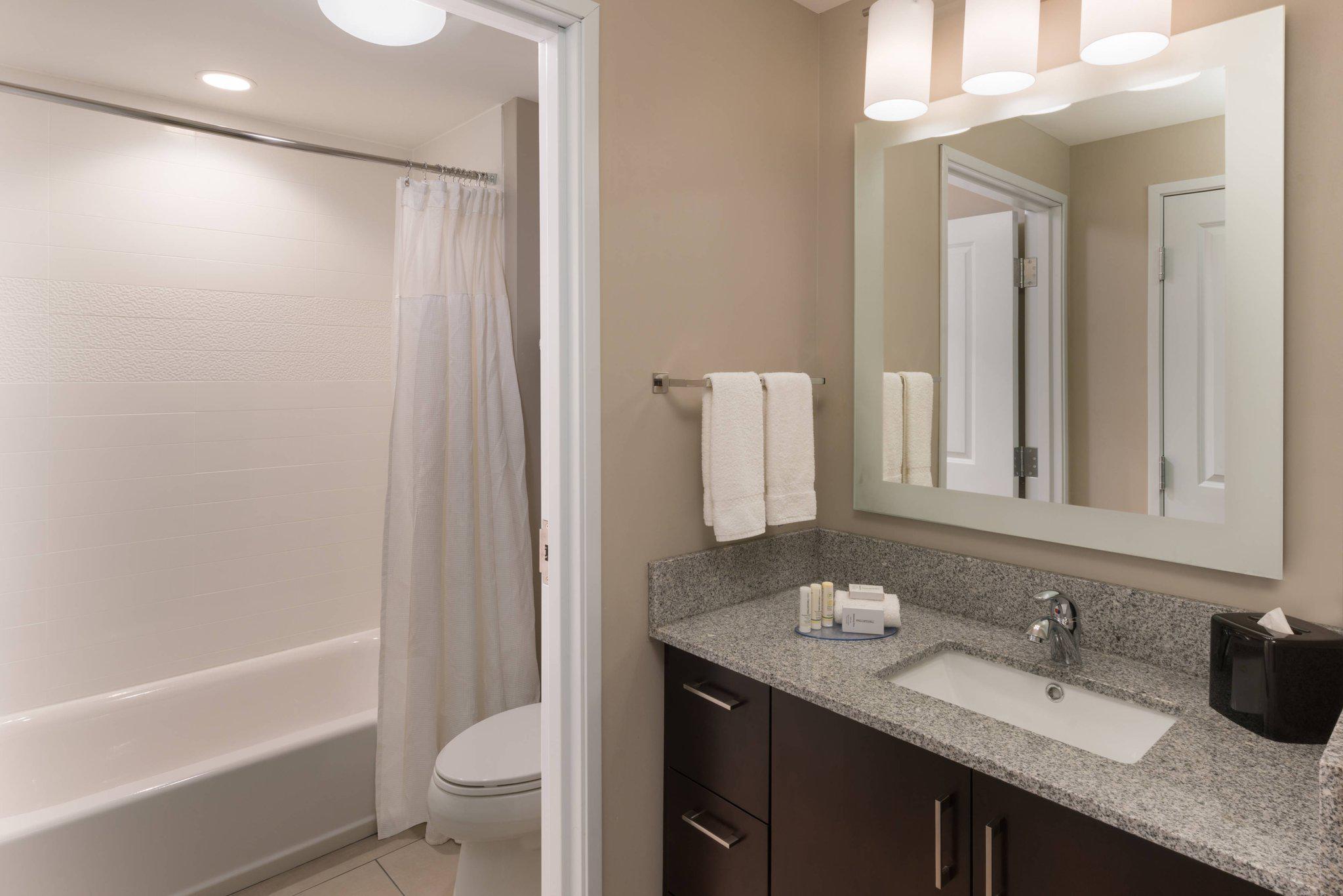 TownePlace Suites by Marriott Chicago Schaumburg Photo