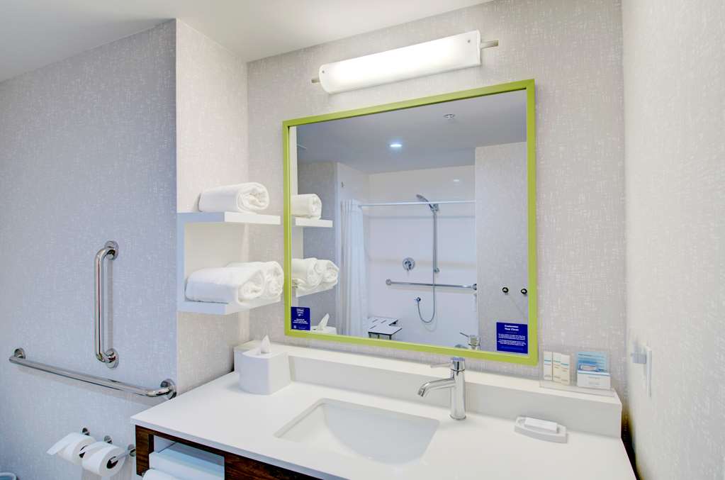 Hampton Inn & Suites Portland West Image