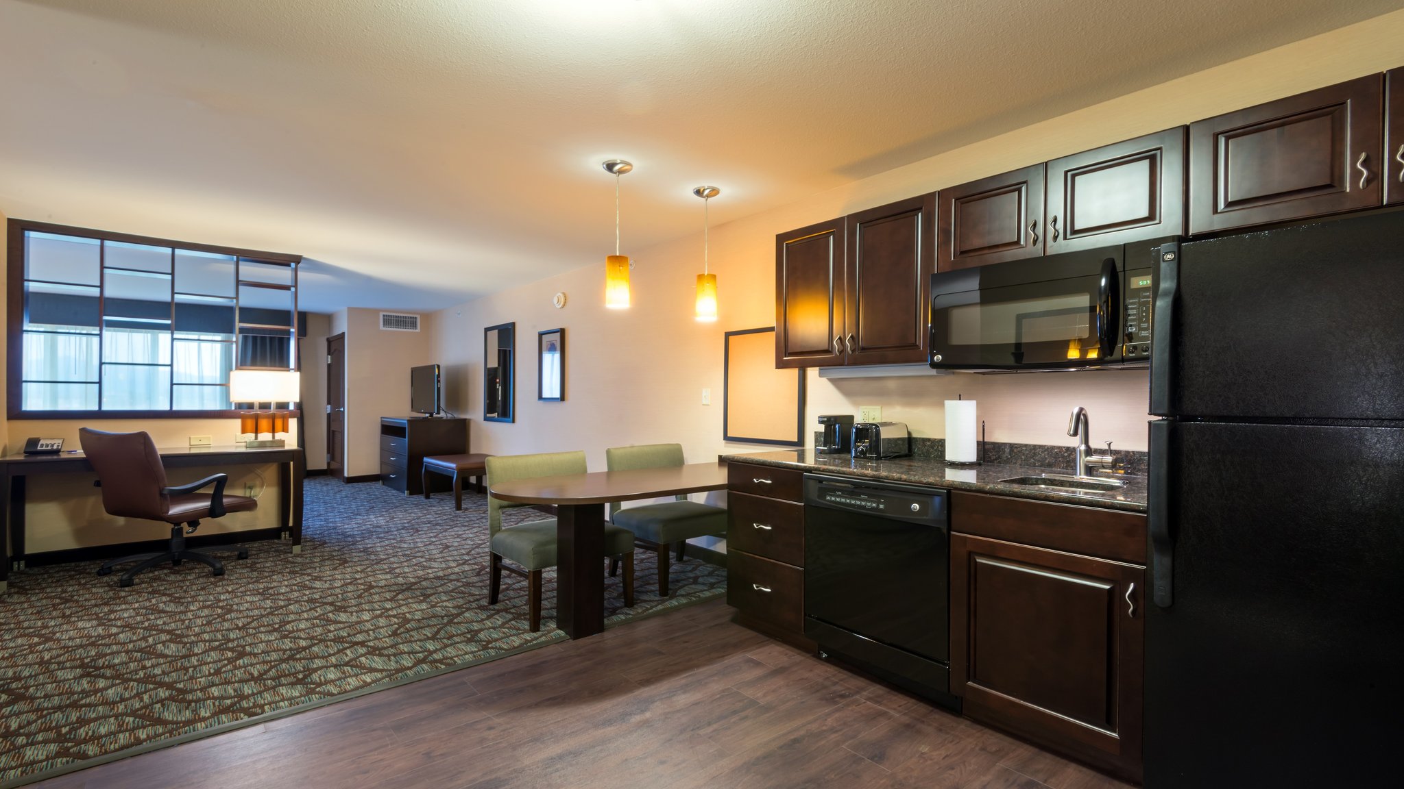 Holiday Inn Express & Suites Butte Photo