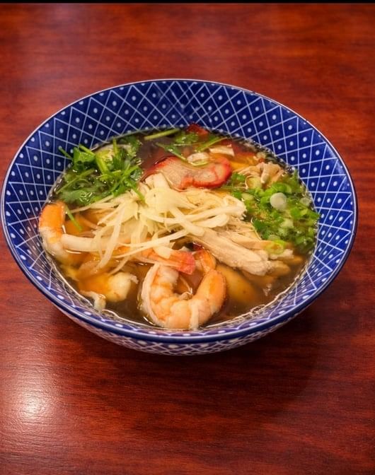 Seafood Egg Noodle / White Noodle