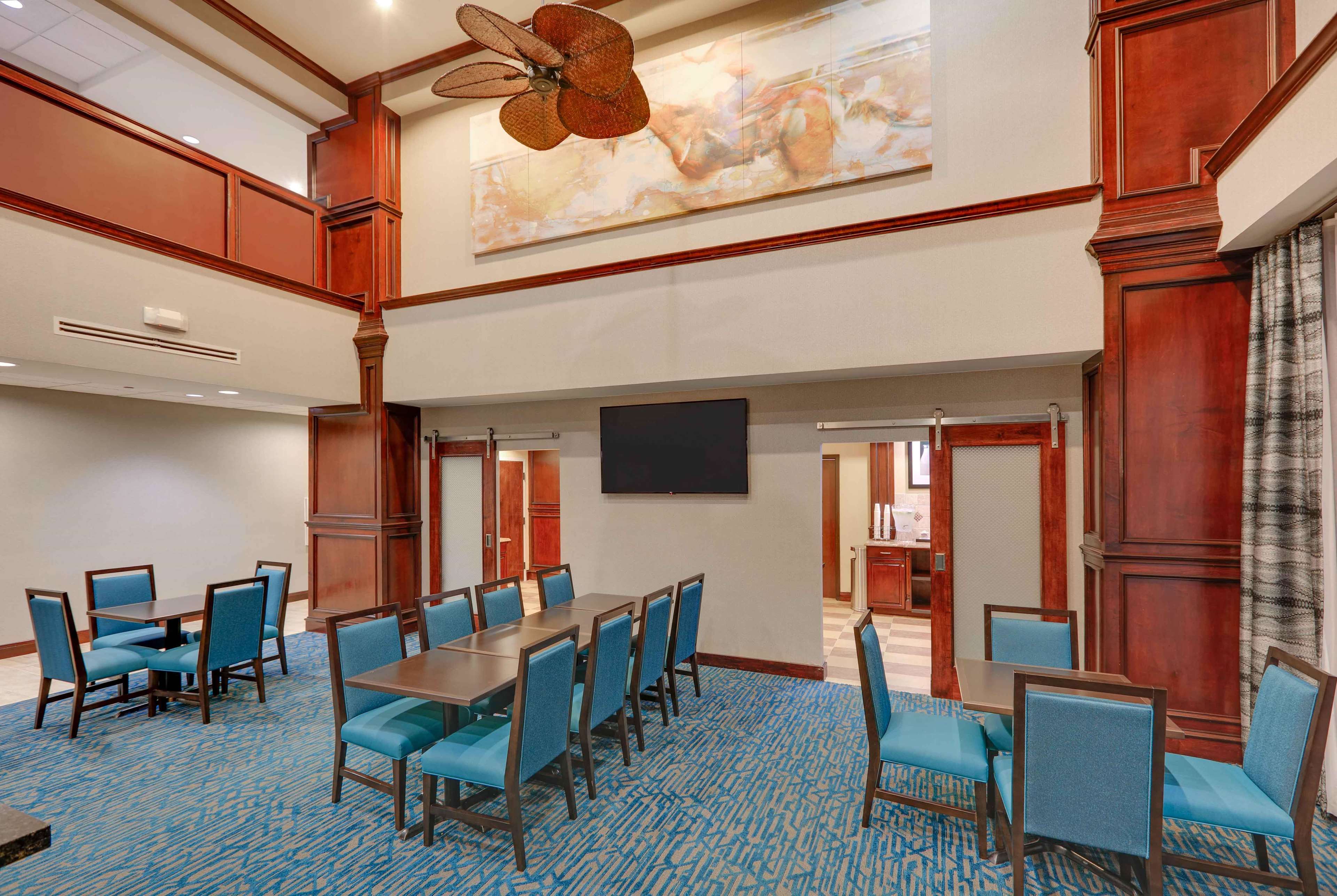 Hampton Inn & Suites Dallas-Arlington-South Photo