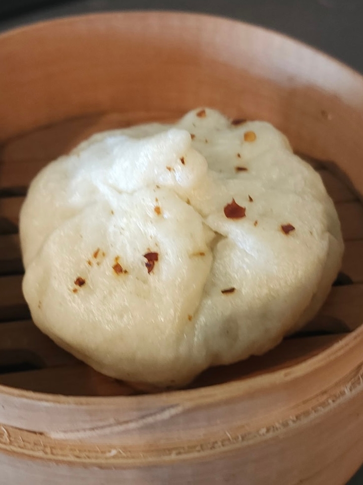 Steamed Bao Thai Basil Chicken