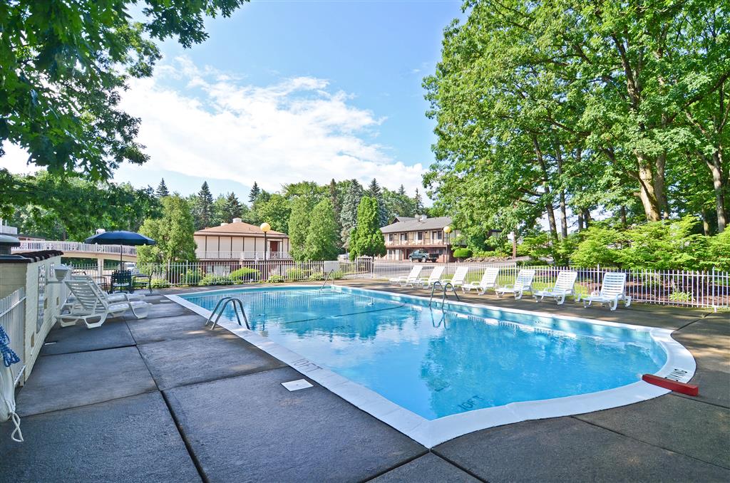 Best Western Hazleton Inn & Suites Image