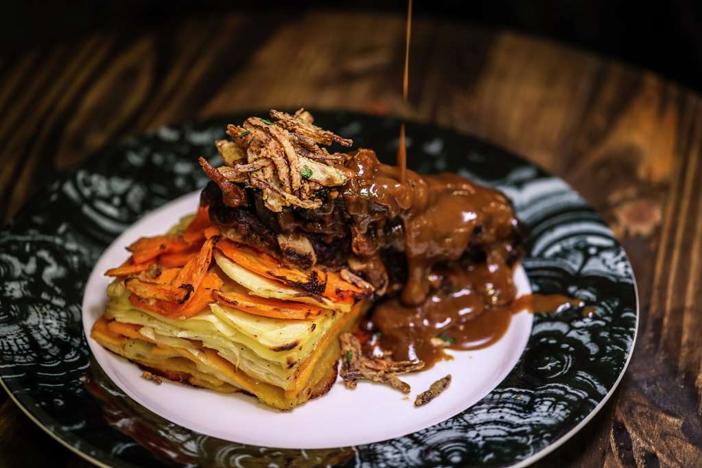 DoubleTree by Hilton Jamestown Image