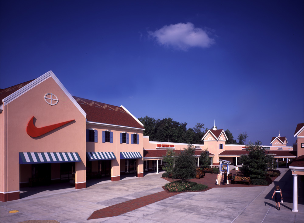 North Premium Outlets in Dawsonville, GA (706) 2163...