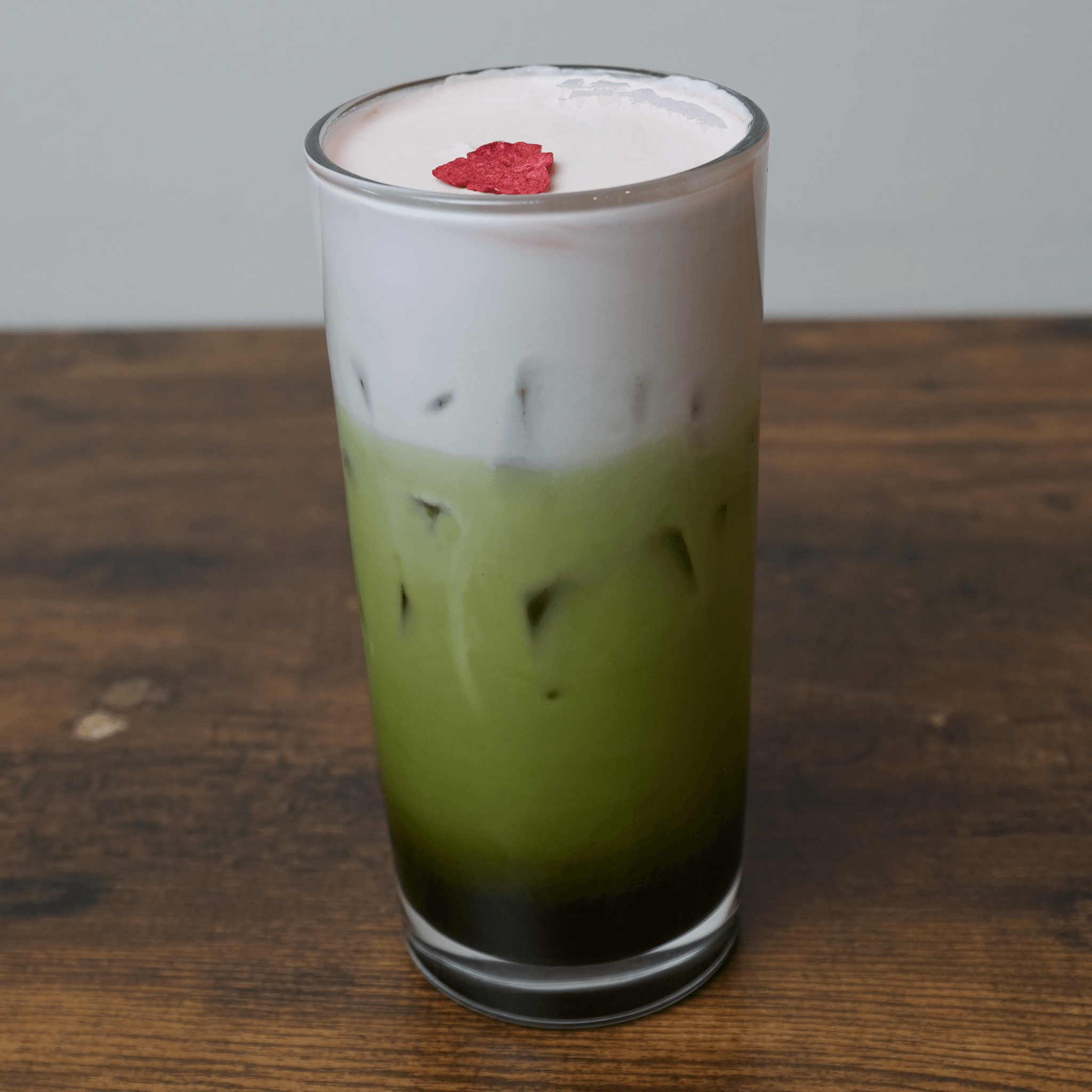 Strawberry Creme Cloud GREEN Thai Tea