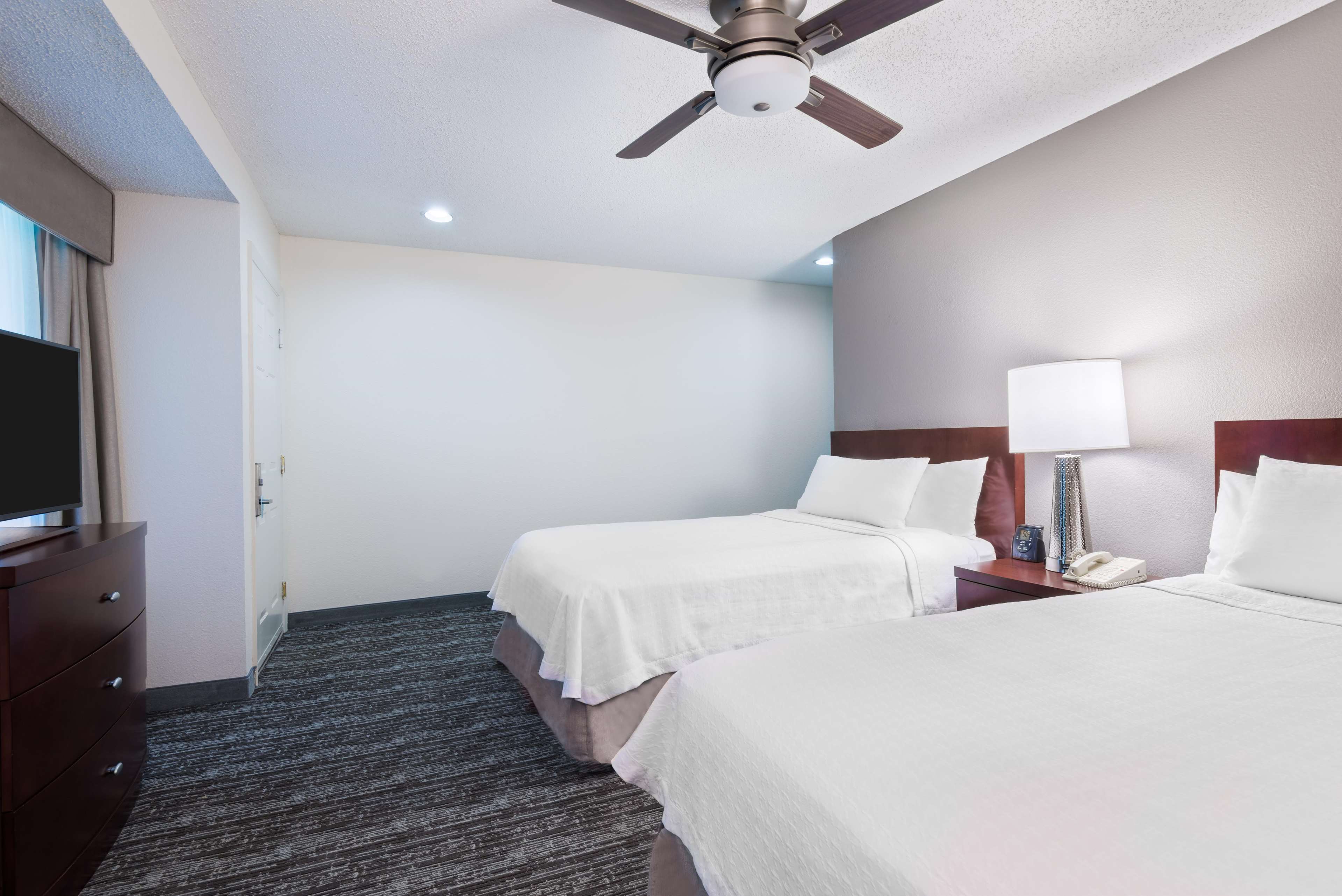 Homewood Suites by Hilton Charlotte-North/Univ Research Park Photo