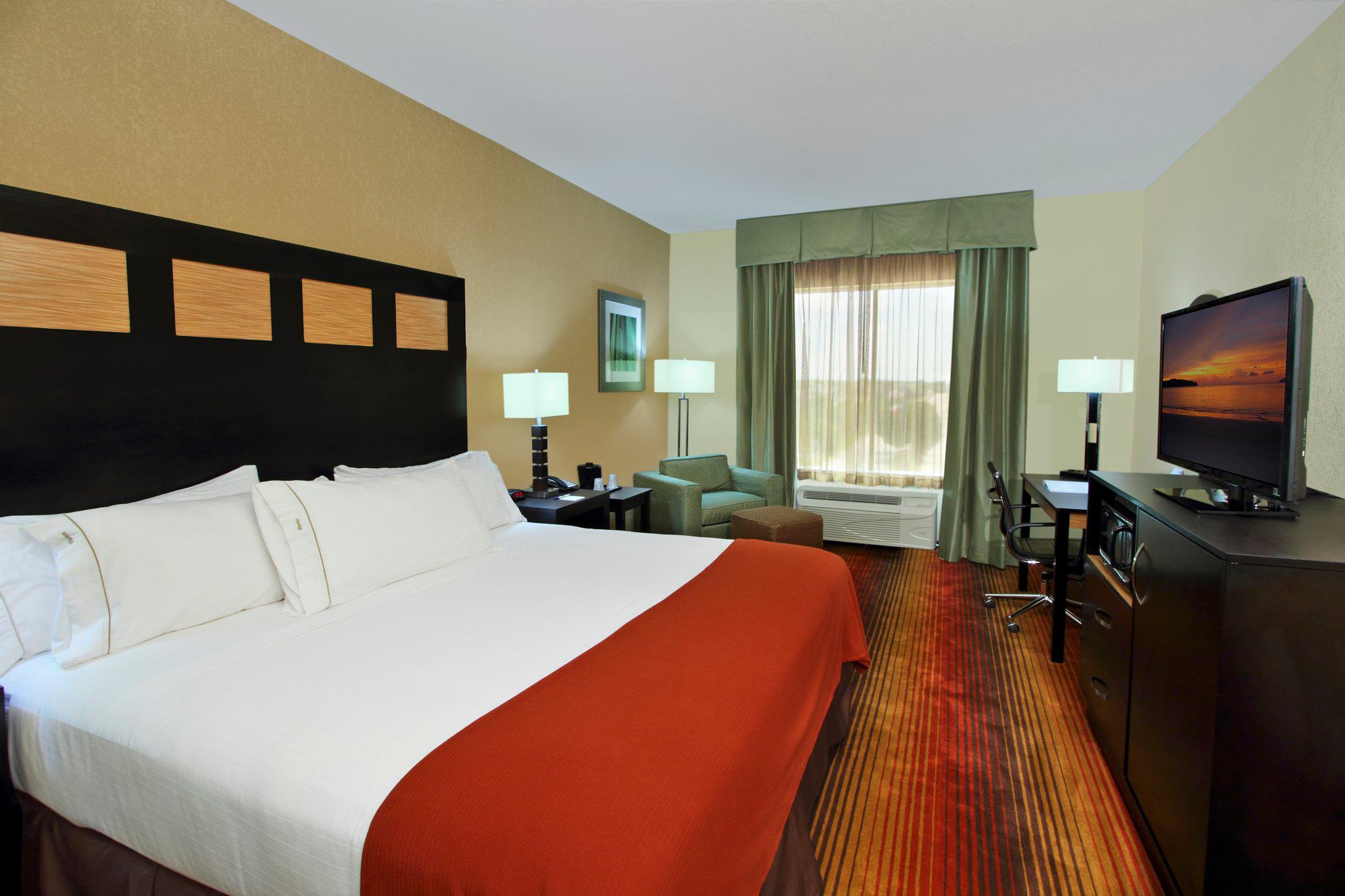 Holiday Inn Express & Suites Houston East - Baytown Photo