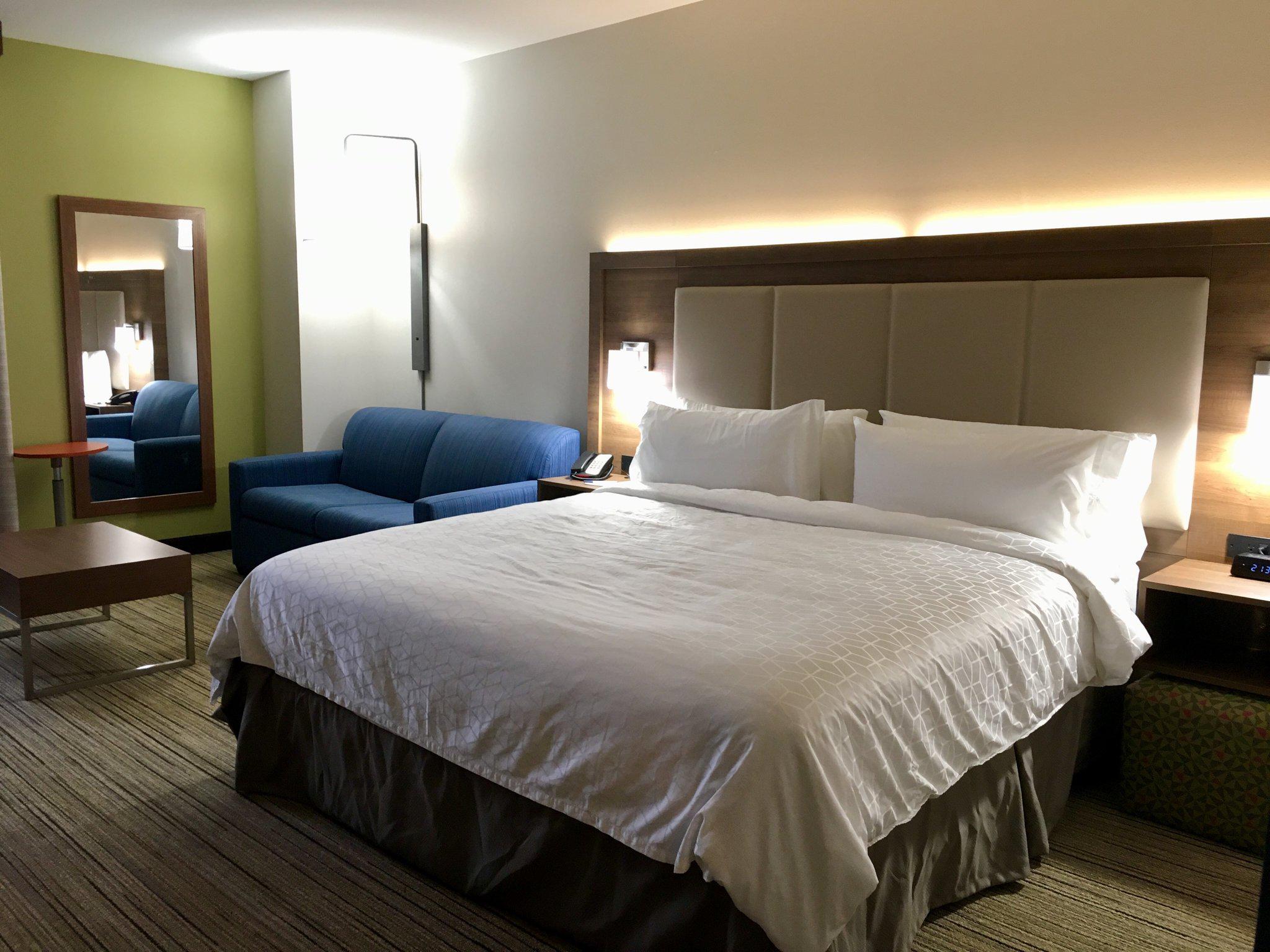 Holiday Inn Express Grand Island - Niagara Falls Photo